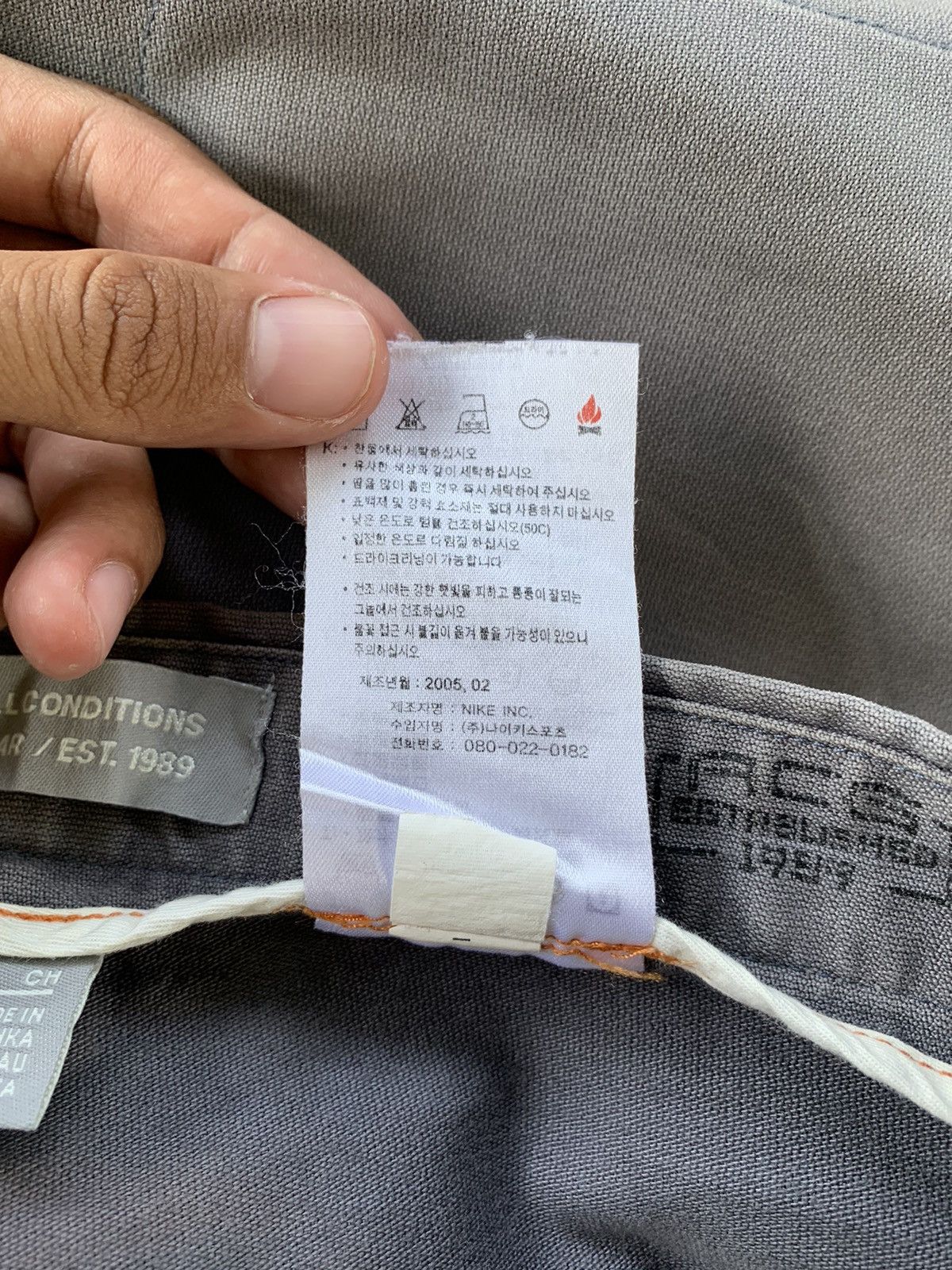 Nike ACG × Vintage 2000s Nike ACG Carpenter Shorts Size US 28 / EU 44 - 6 Thumbnail
