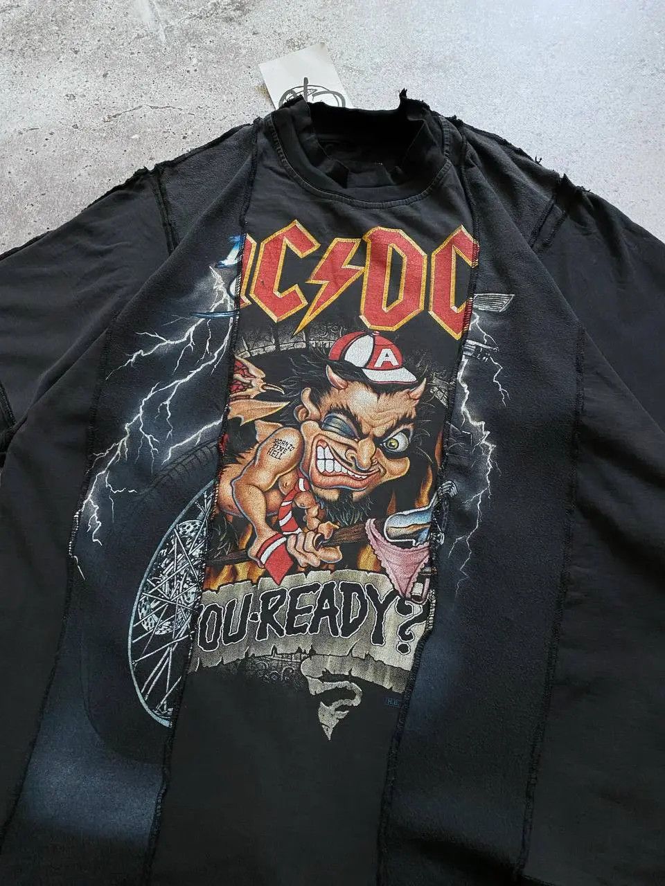 AC/DC ARCHIVE CHEAP MONDAY UPCYCLING AC/DC VINTAGE T SHIRT Size US M / EU 48-50 / 2 - 2 Thumbnail