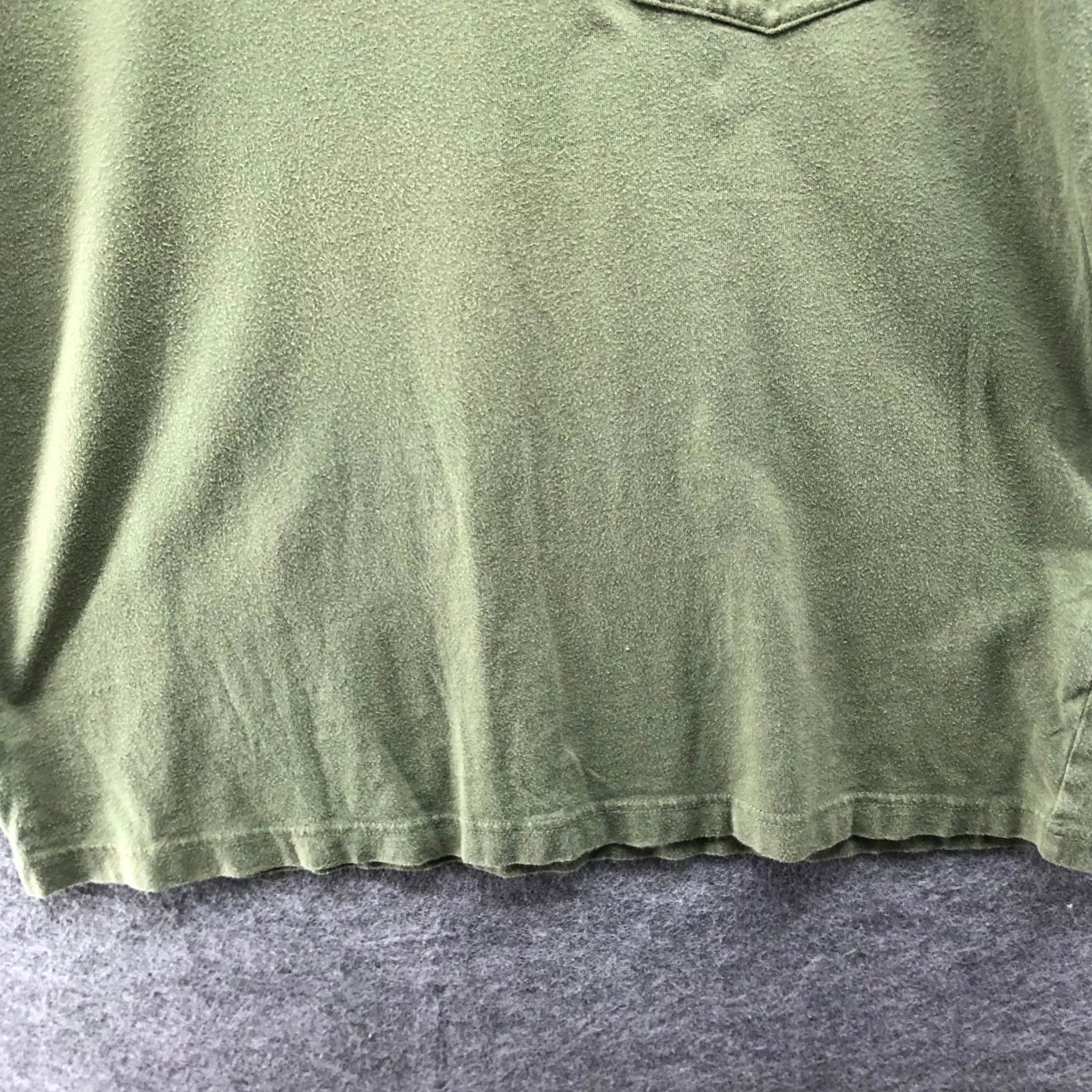 Uniqlo VINTAGE Uniqlo SPRZ NY Jason Polan Pocket Tee Mens L Green Bee Embroidered T-Shirt Size US L / EU 52-54 / 3 - 4 Thumbnail