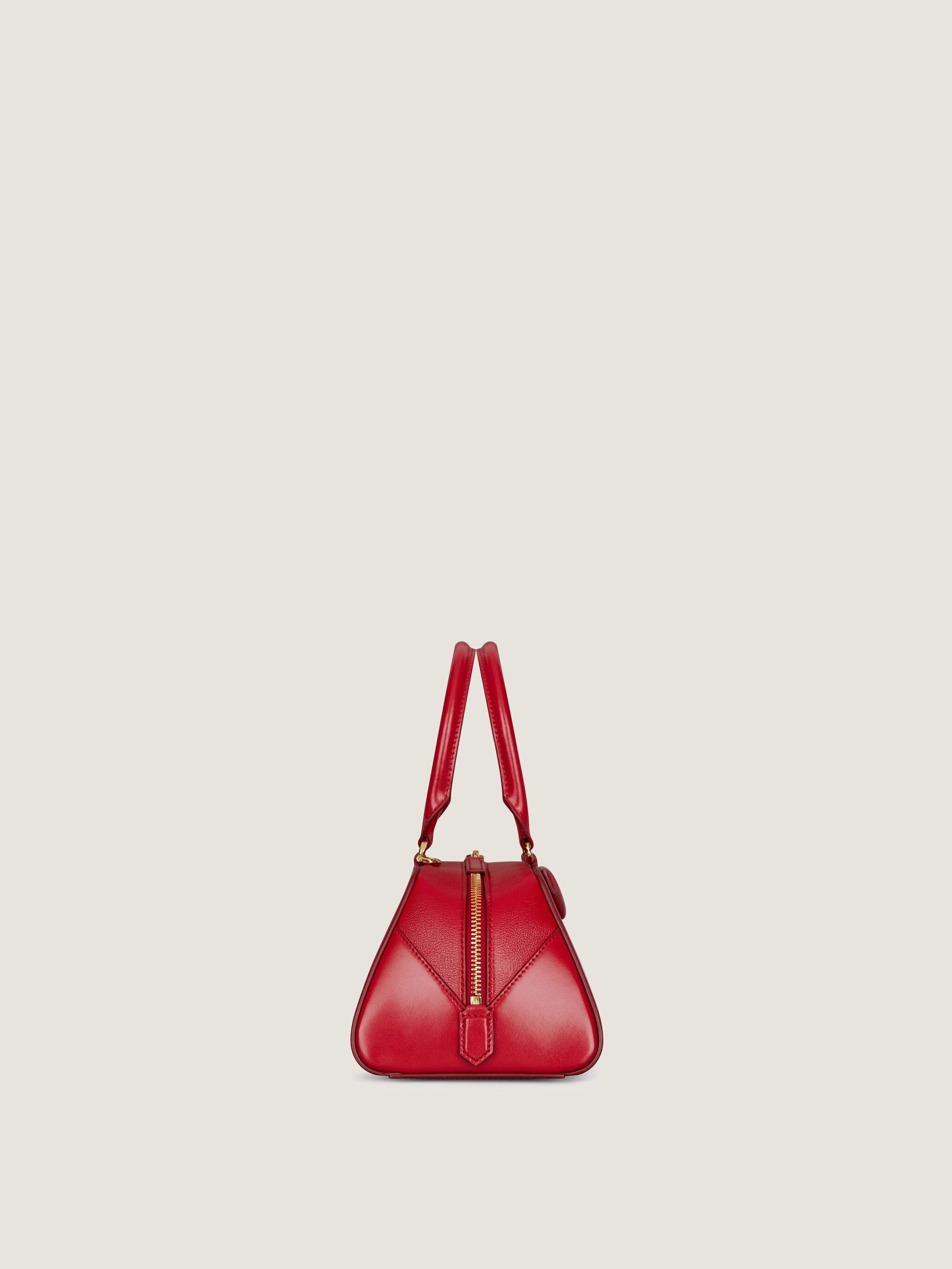 Givenchy o1srvl11e0926 Size: OS / Small Antigona East-West Bag in Red Size ONE SIZE - 4 Thumbnail