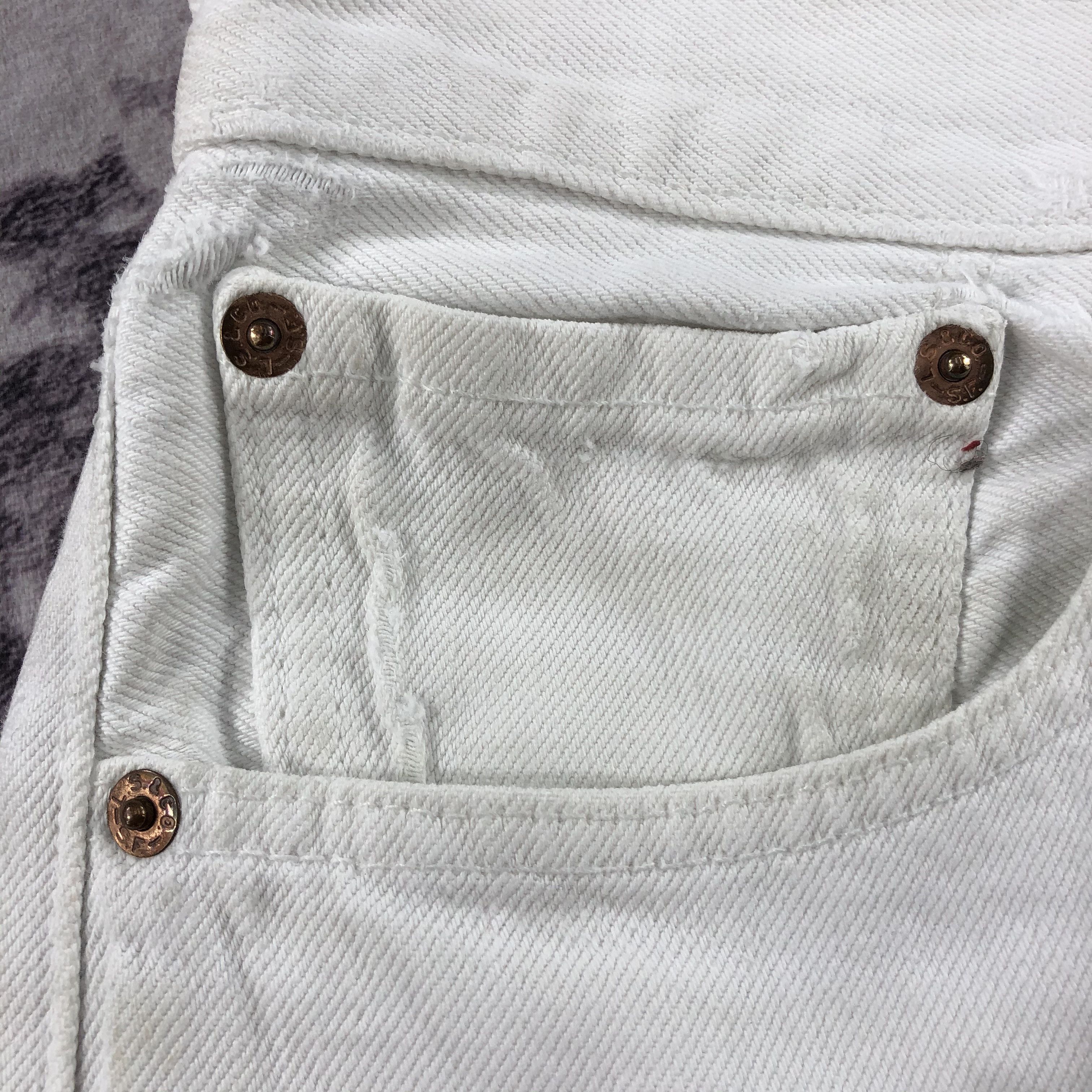 Levi's × Vintage Vintage 90s Light Wash Levis 501 Jeans - JM2311 Size US 36 / EU 52 - 11 Thumbnail