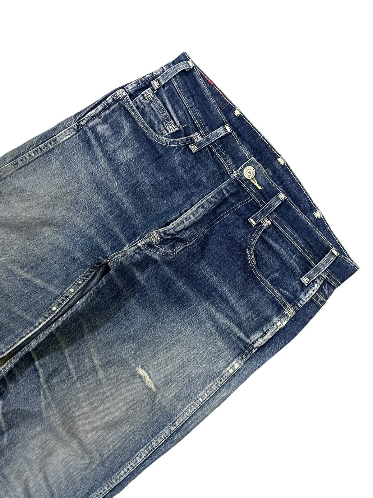 Levi's Vintage Levi’s Red 502 Blue Wash Grunge Style Ripped Jeans Size US 31 - 6 Thumbnail