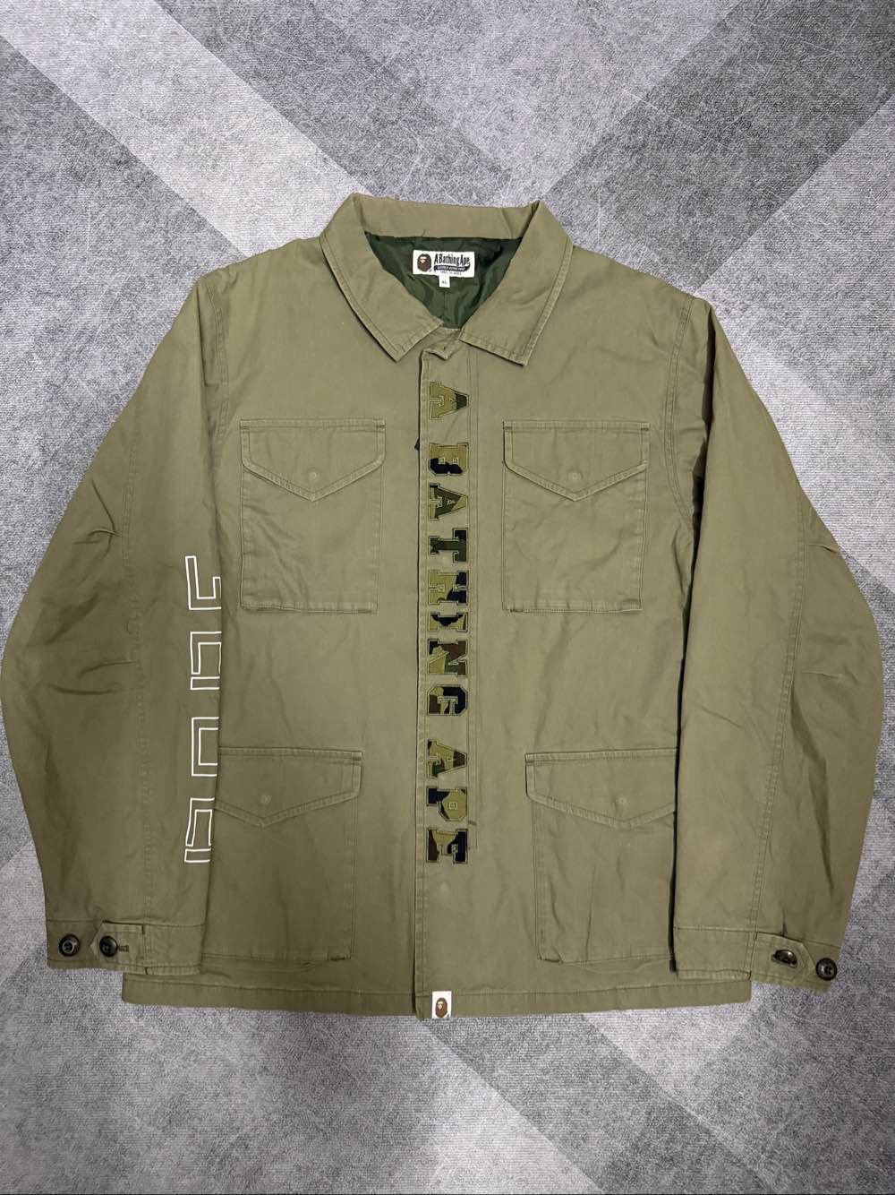Bape A BATHING APE Logo Field Jacket XL Size US XL / EU 56 / 4 - 1 Thumbnail