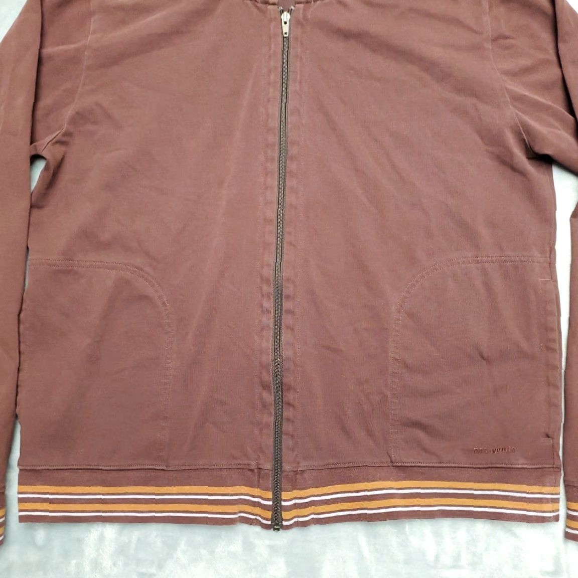 Patagonia Patagonia Jacket Womens L Maroon Lightweight Full Zip Hooded Gorp Comfy Stretch Nature Outdoor Zip Embroidered Logo Casual Womens Size L / US 10 / IT 46 - 2 Thumbnail