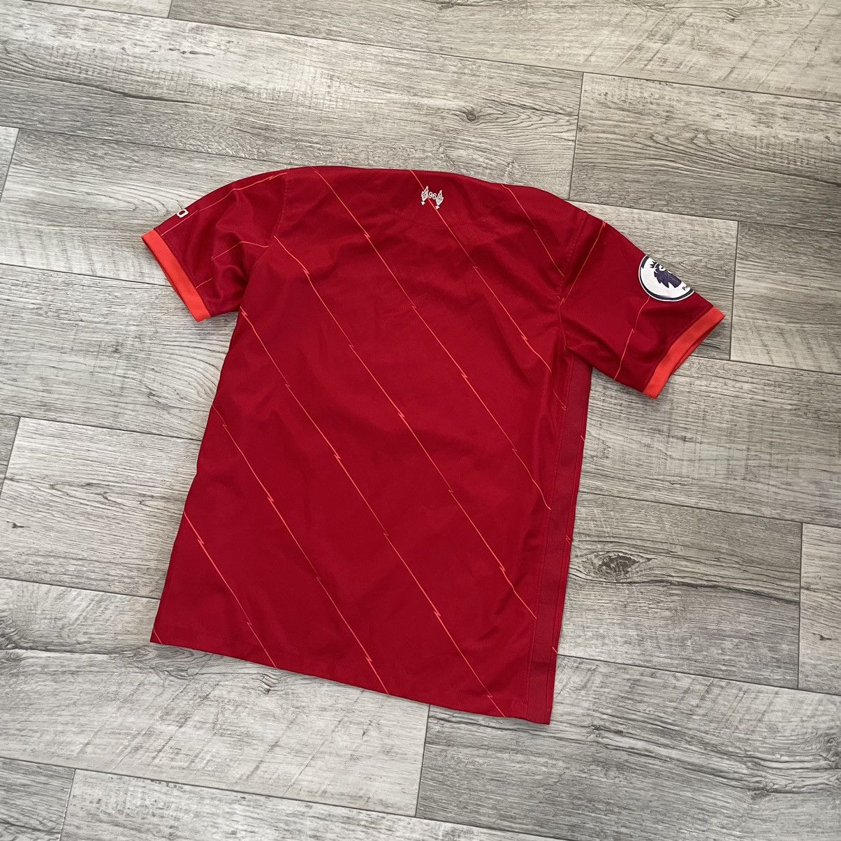 Band Tees Nike Liverpool Expedia LFC Premier chartered Jersey tee shir Size US M / EU 48-50 / 2 - 2 Thumbnail