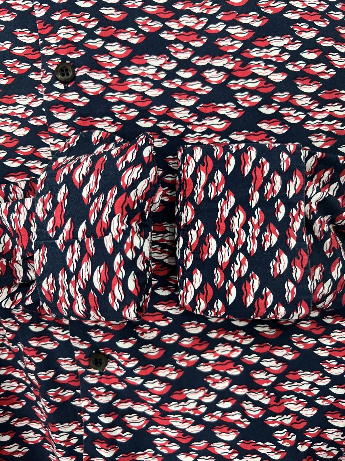 Prada Prada 2015 All-Over Lip Print Shirt Size US XS / EU 42 / 0 - 10 Thumbnail