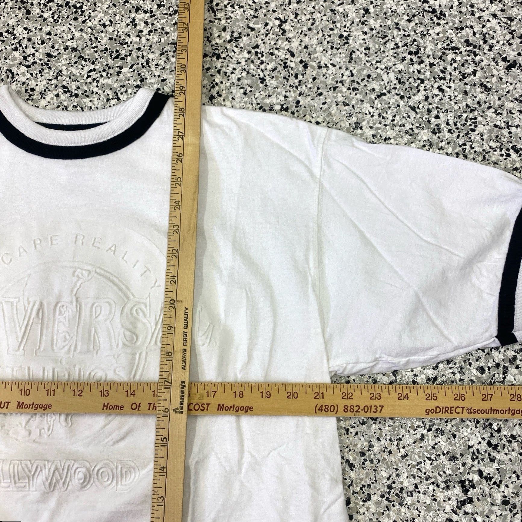 Fruit Of The Loom VINTAGE Hollywood Universal Studios T shirt White 90s Made in USA Sz Large Size US L / EU 52-54 / 3 - 3 Thumbnail