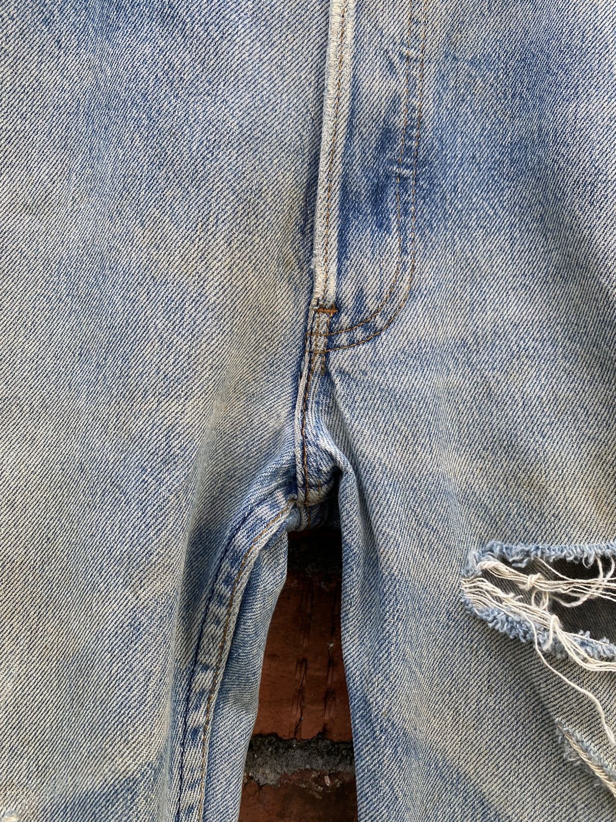 Levi's Vintage Clothing W35x27.5 Vintage levi's 501 distressed made in USA Size US 35 - 7 Thumbnail