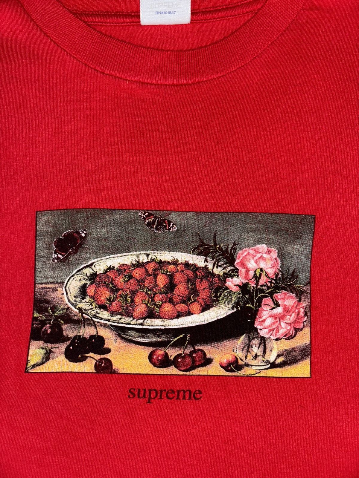 Supreme Supreme Strawberries Tee Men Lg Size US L / EU 52-54 / 3 - 2 Thumbnail