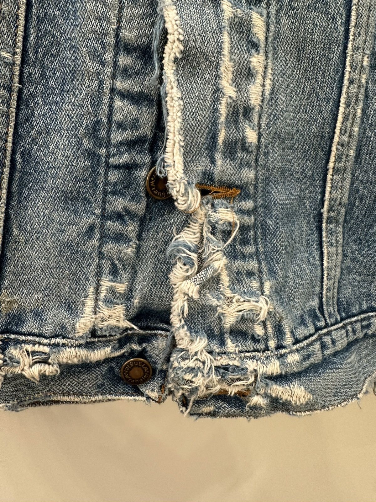 Wrangler Vintage Wrangler Thrashed Denim Jacket XXL Size US XXL / EU 58 / 5 - 3 Thumbnail