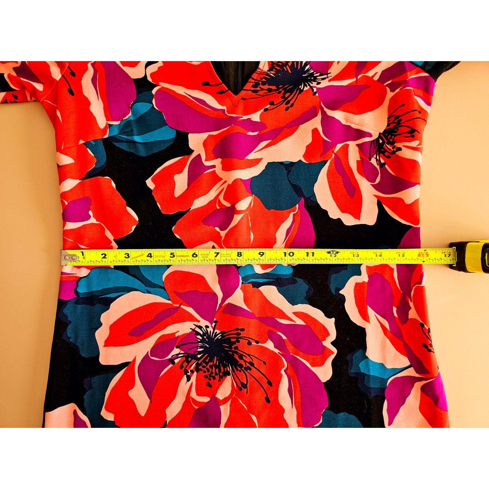 Trina Turk NWT Trina Turk Pali Bell Sleeve Ponte Floral Mini Dress S Size S / US 4 / IT 40 - 6 Thumbnail