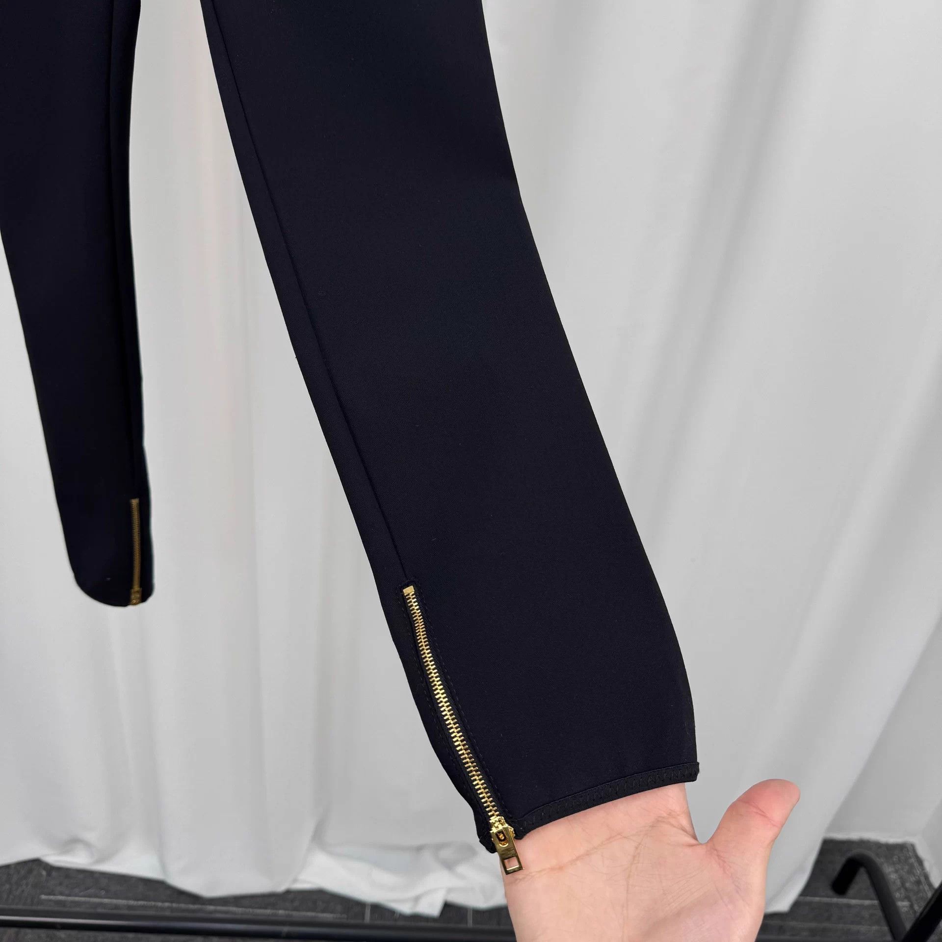 Celine Celine Gold Buckle Wool Casual Pants 38 99 New Size 27" / US 4 / IT 40 - 4 Thumbnail
