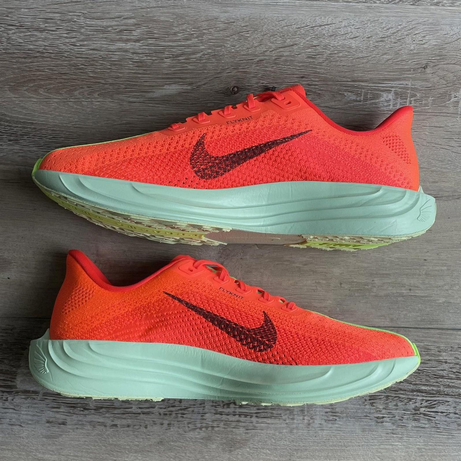 Nike NIKE • ZoomX Pegasus Plus "Bright Crimson" (13M) Size US 13 / EU 46 - 3 Thumbnail