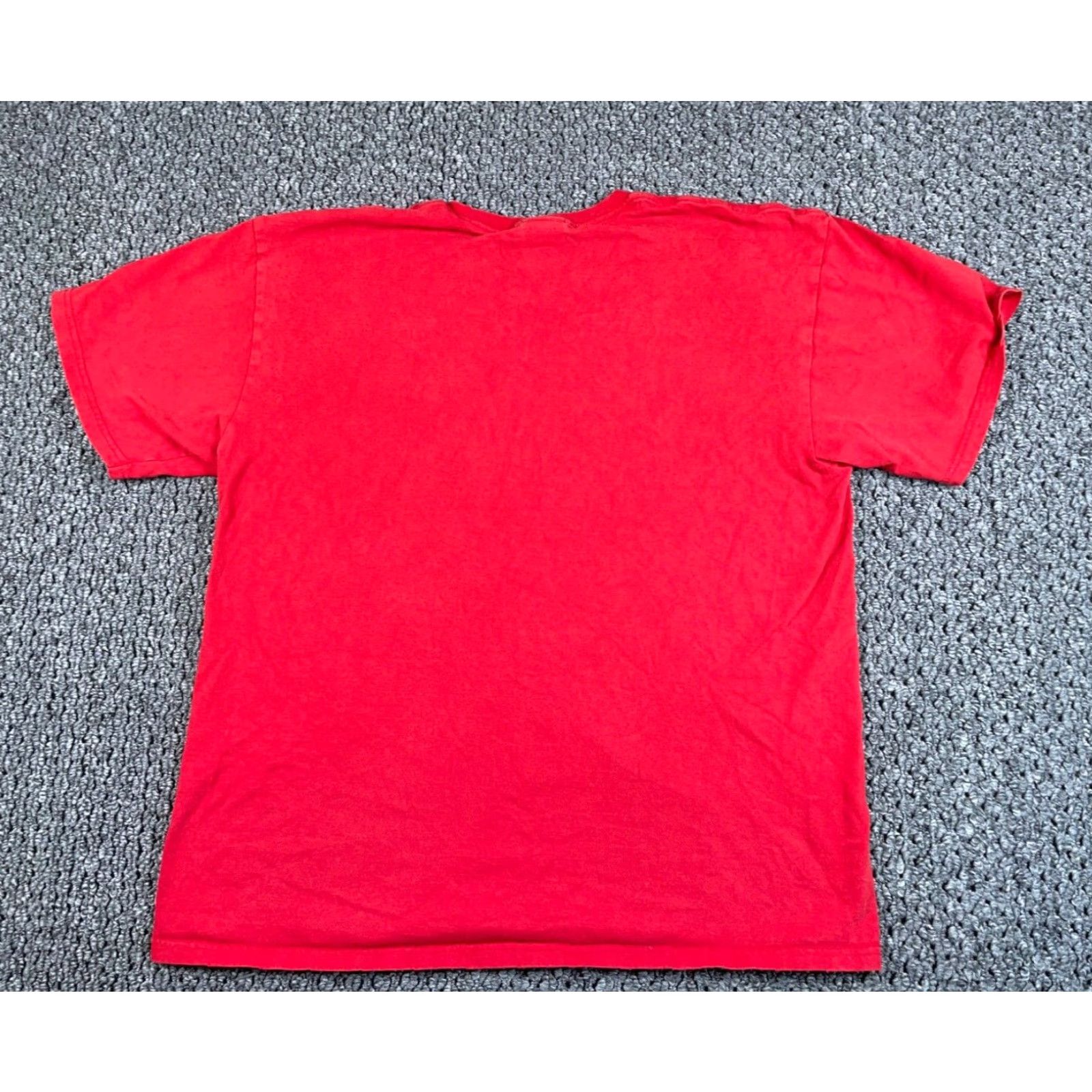 Nike VINTAGE Nike Swoosh T-Shirt Adult XL Red Crewneck Gray Tag Y2K Solid Blank Check Size US XL / EU 56 / 4 - 2 Thumbnail