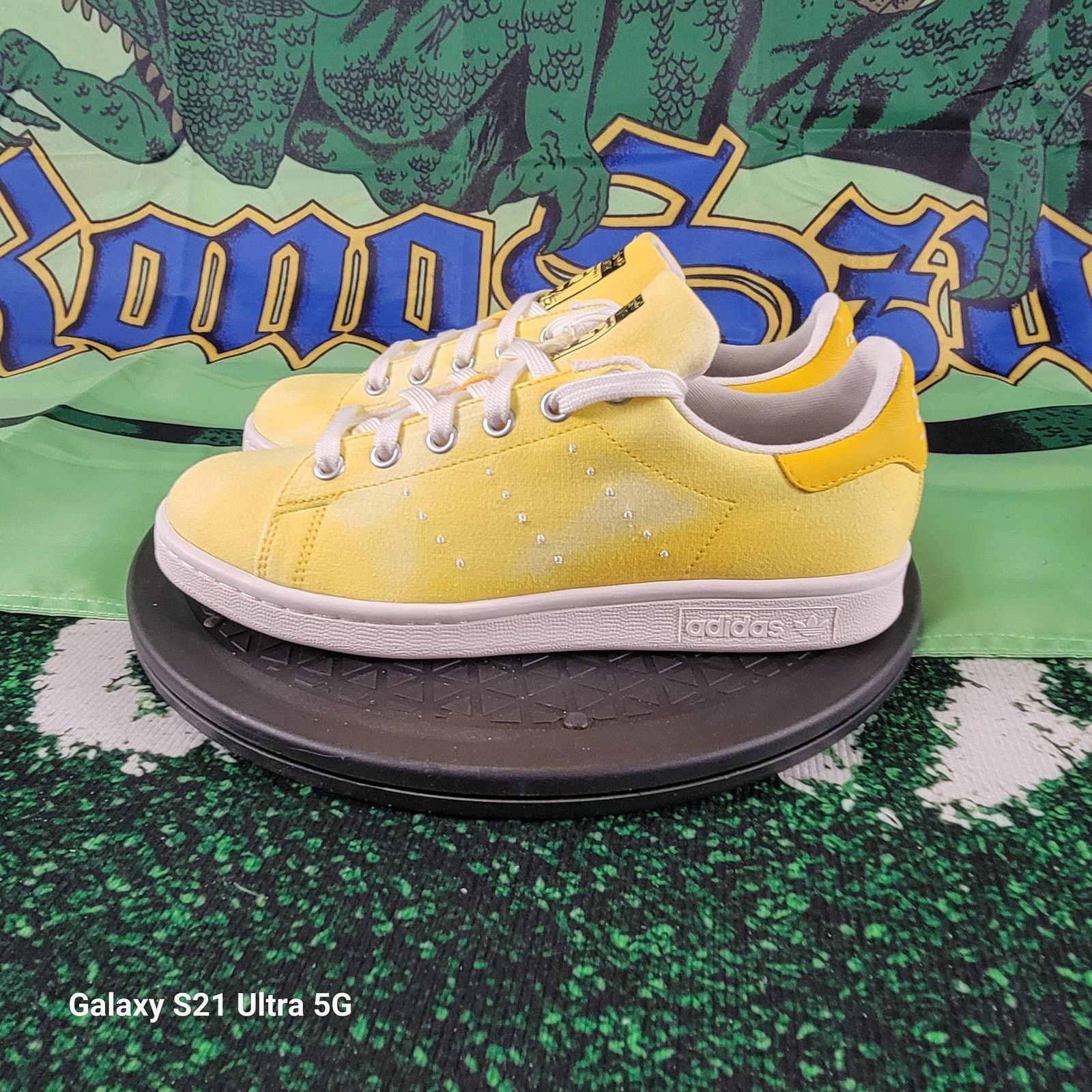 Adidas Adidas Pharrell Williams HU Stan Smith Yellow Men's Sz 5 Size US 5 / EU 37 - 2 Thumbnail