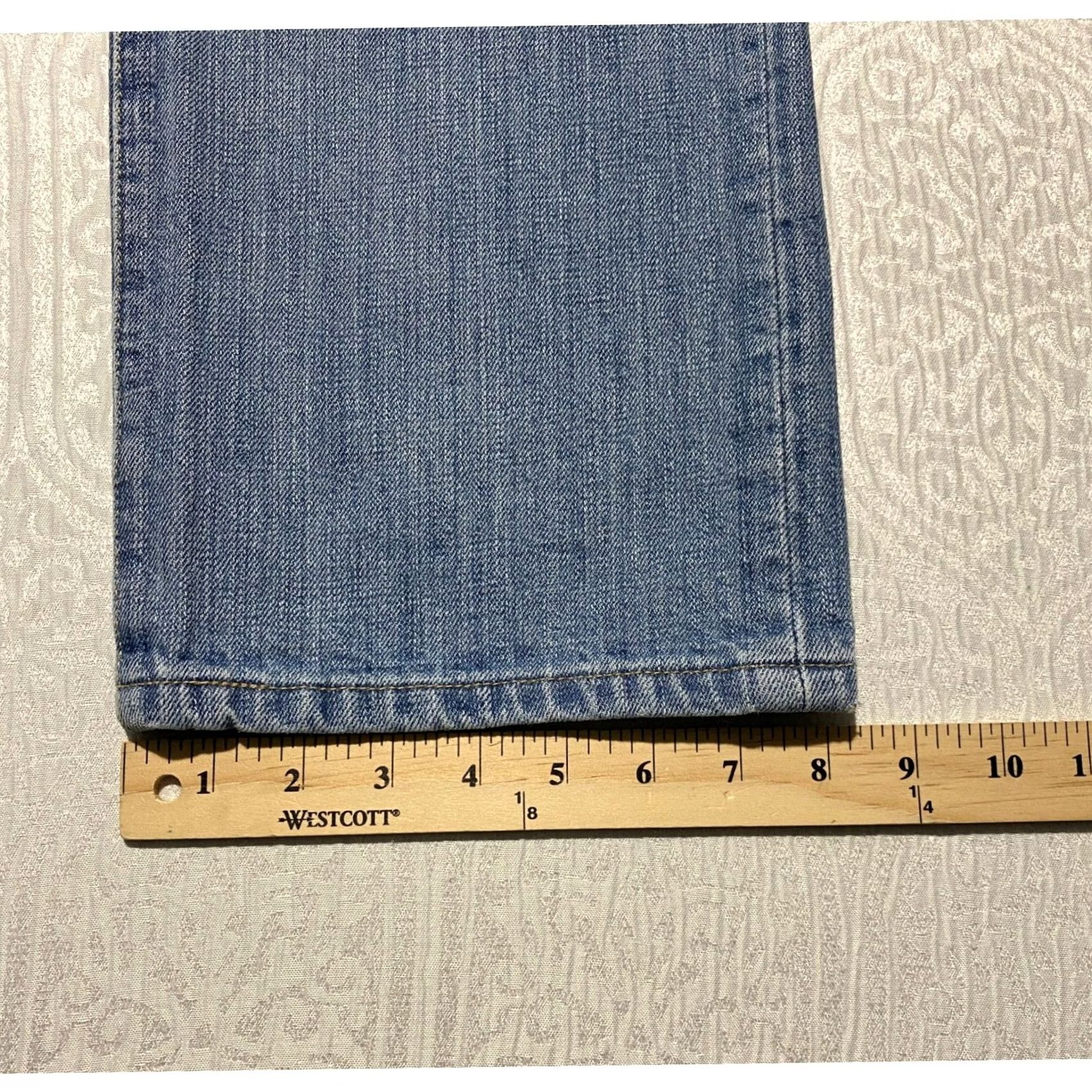 Levi's Levis 501 Original Fit Jeans 33x34 Light Blue Button Fly Straight Denim 5-Pocket Mens Regular Size US 33 - 7 Thumbnail
