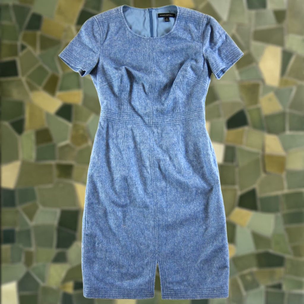 Banana Republic Banana Republic Dress Woman Size 4 Blue Wool Blend Lined Short Sleeve Sheath Dress Size 27" / US 4 / IT 40 - 1 Thumbnail