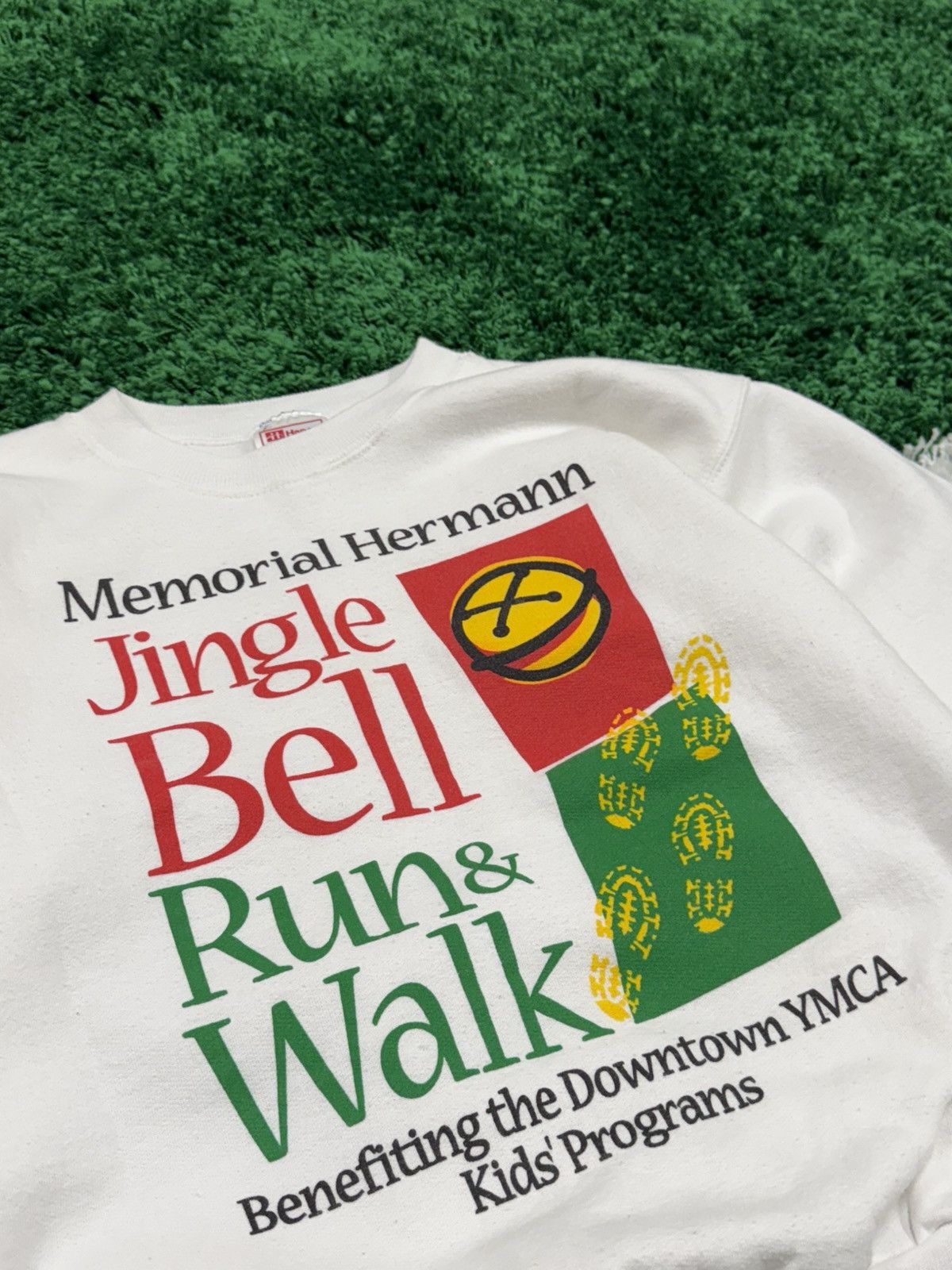 Hanes × Vintage Jingle Bell Run Walk Sweatshirt White Oversized Small 90s Size US S / EU 44-46 / 1 - 3 Thumbnail