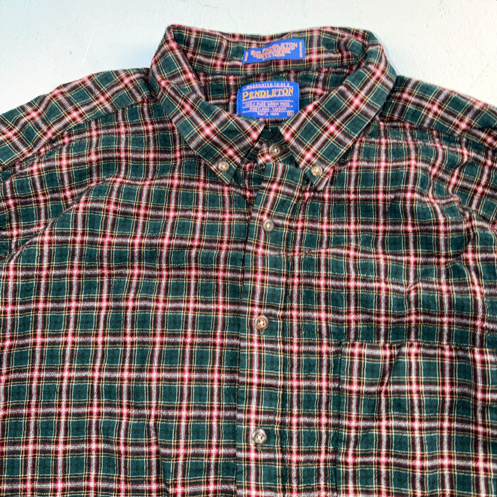 Pendleton VINTAGE Pendleton Shirt Mens XL VTG Green Red Plaid 100% Wool USA Fabrics VTG Size US XL / EU 56 / 4 - 2 Thumbnail