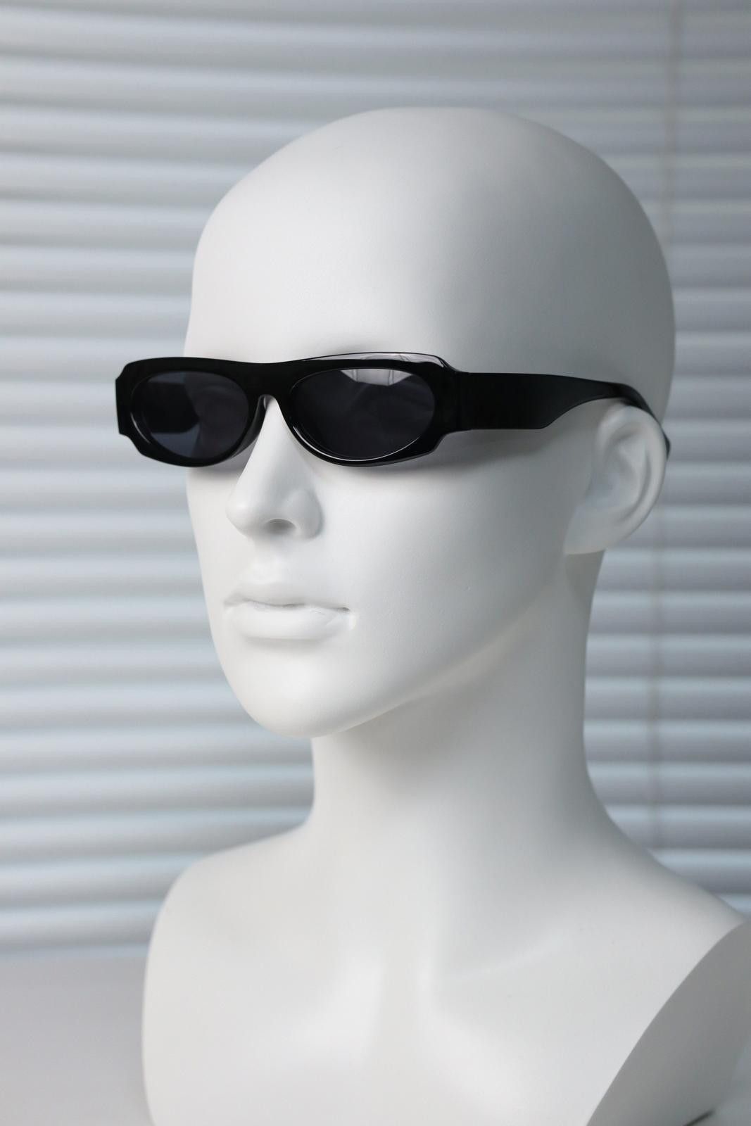Japanese Brand Vtg Avant Garde Y2K Black Rectangle Sunglasses Unisex OS Size ONE SIZE - 5 Thumbnail