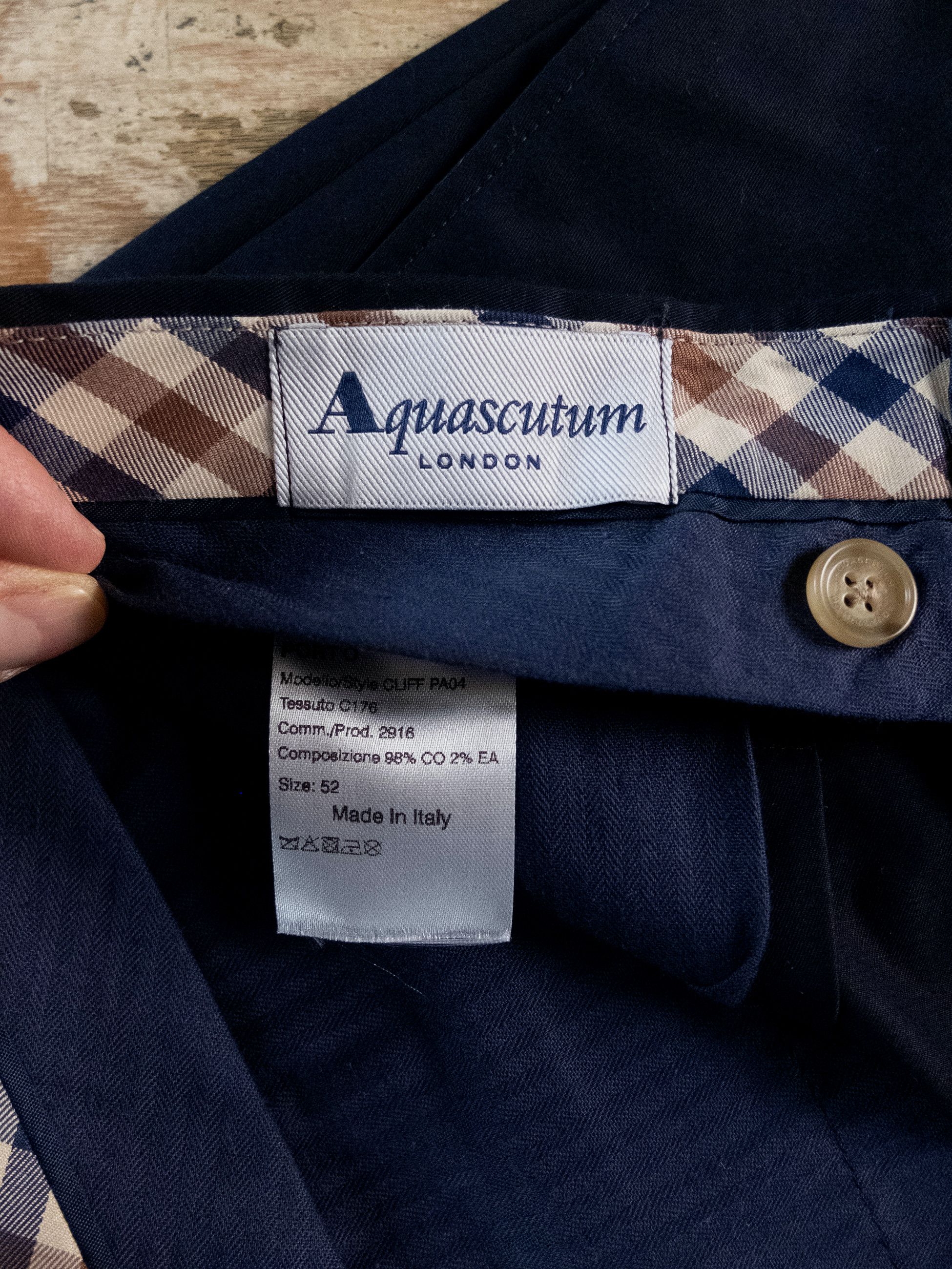 Aquascutum AQUASCUTUM navy blue cotton chino shorts Size 36 Size US 36 / EU 52 - 5 Thumbnail