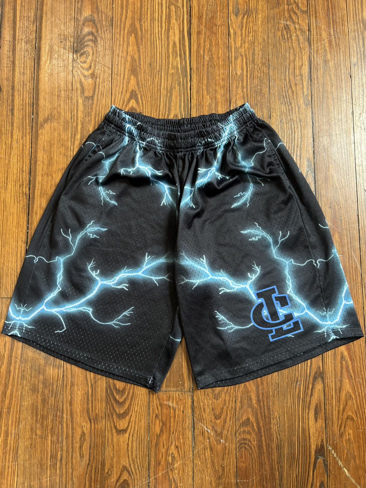 Designer LC Lightning All Over Print Shorts Size US 34 / EU 50 - 1 Thumbnail