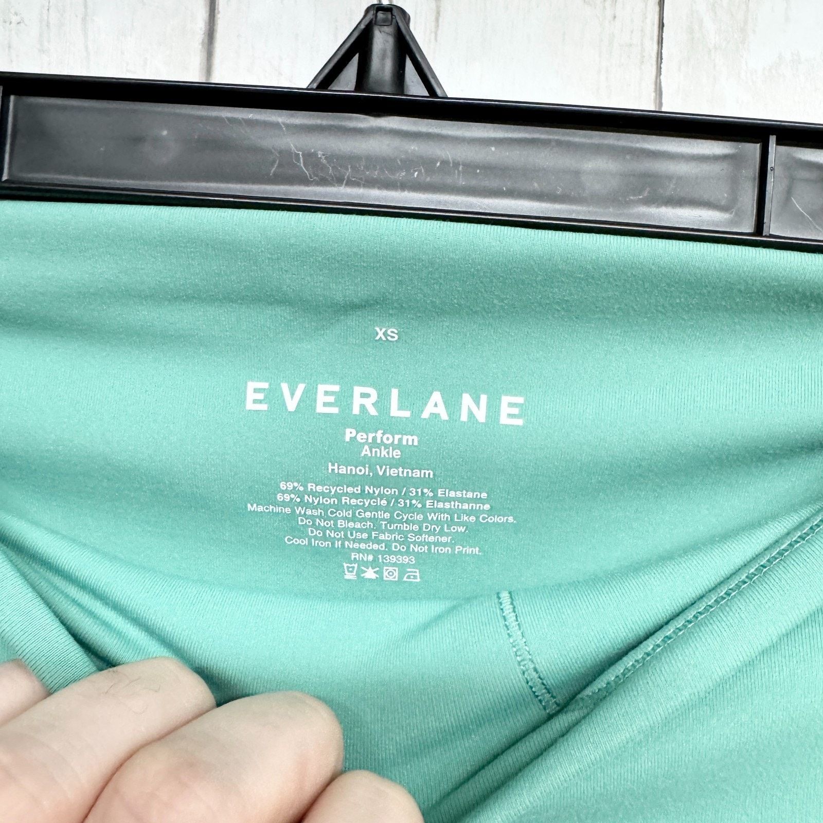 Everlane Everlane Pants Size XS Perform Ankle Crop Leggings Seafoam Size 24" / US 00 / IT 34 - 3 Thumbnail