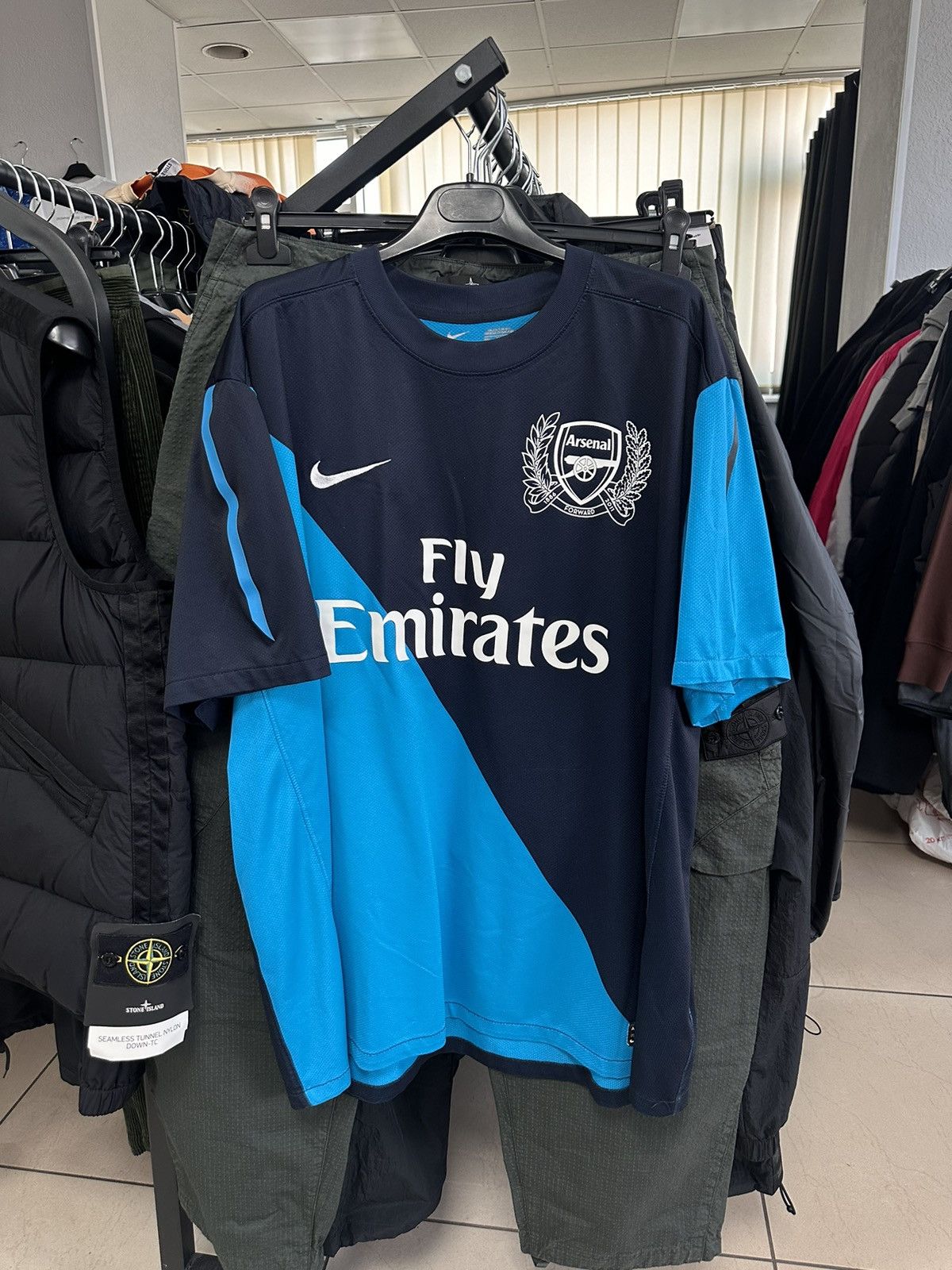 Nike Vintage nike Arsenal van persie 10 rare soccer jersey XXL Size US XXL / EU 58 / 5 - 2 Thumbnail