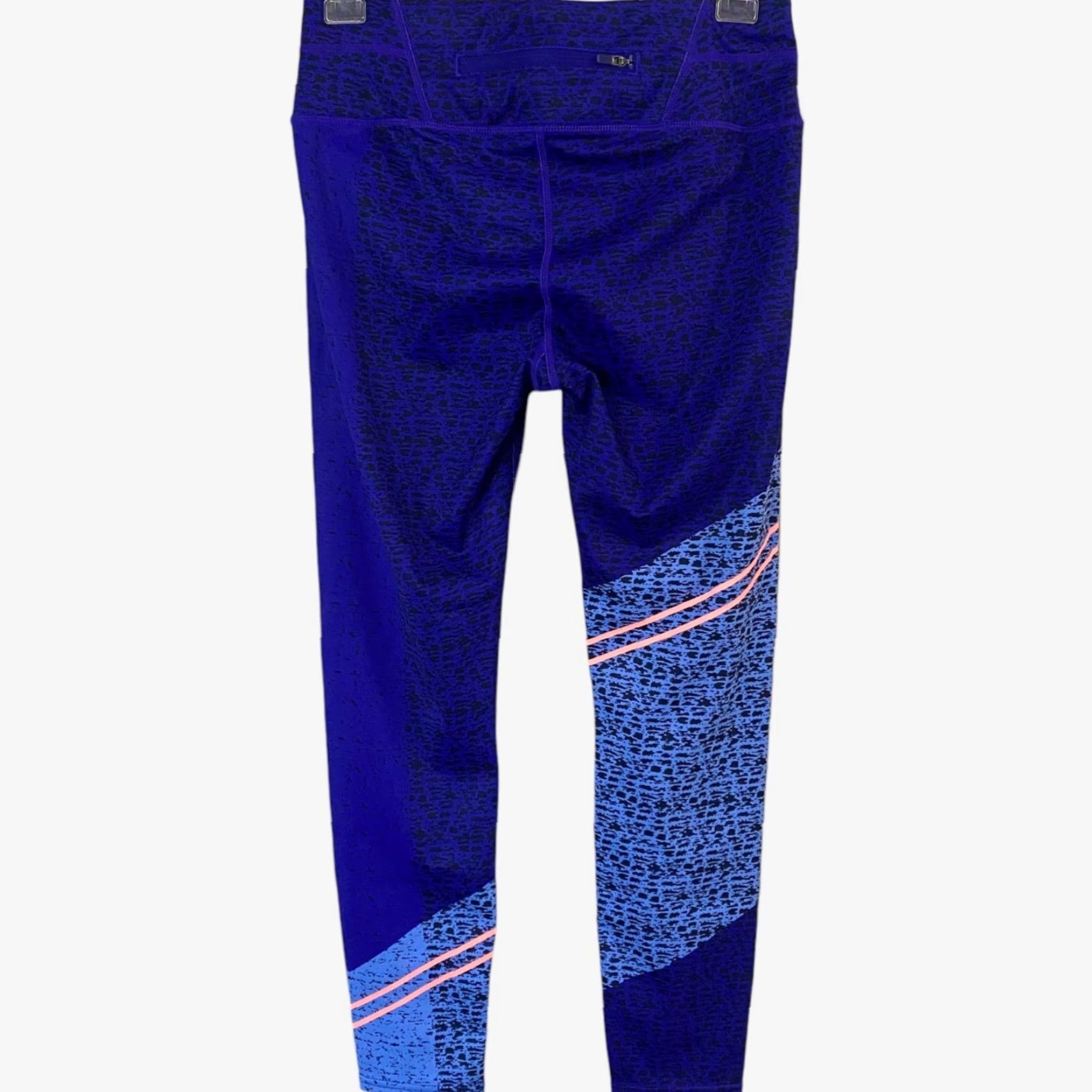 Athleta Athleta ASYM Camo Sonar 7/8 Leggings Small Blue Athletic Stretch Yoga Leggings Women's S Blue Athleisure Sports High-Quality Stretch Size 28" / US 6 / IT 42 - 3 Thumbnail