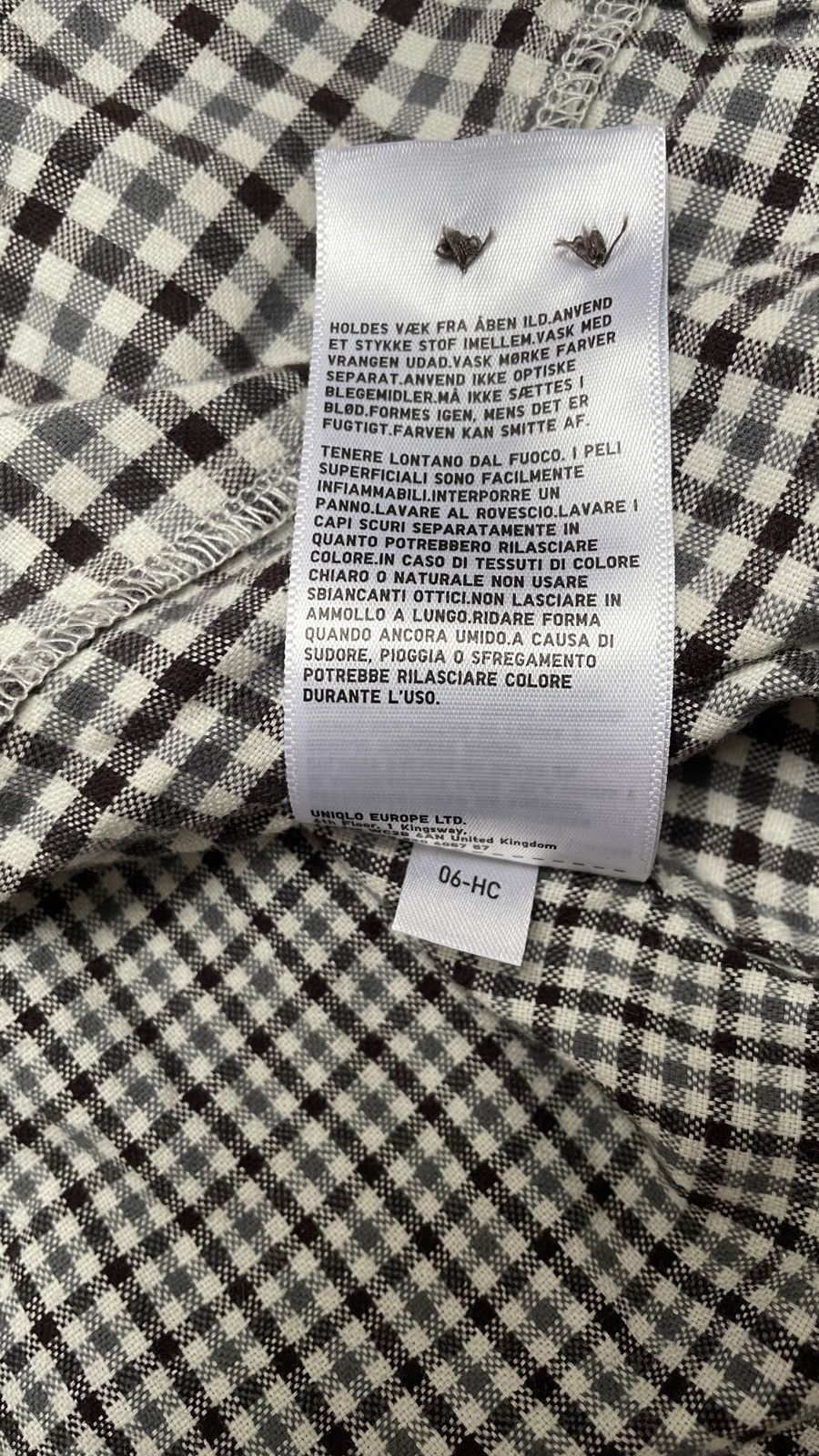 Uniqlo Vintage JW Anderson x Uniqlo Two Tone Shirt Size US M / EU 48-50 / 2 - 9 Thumbnail