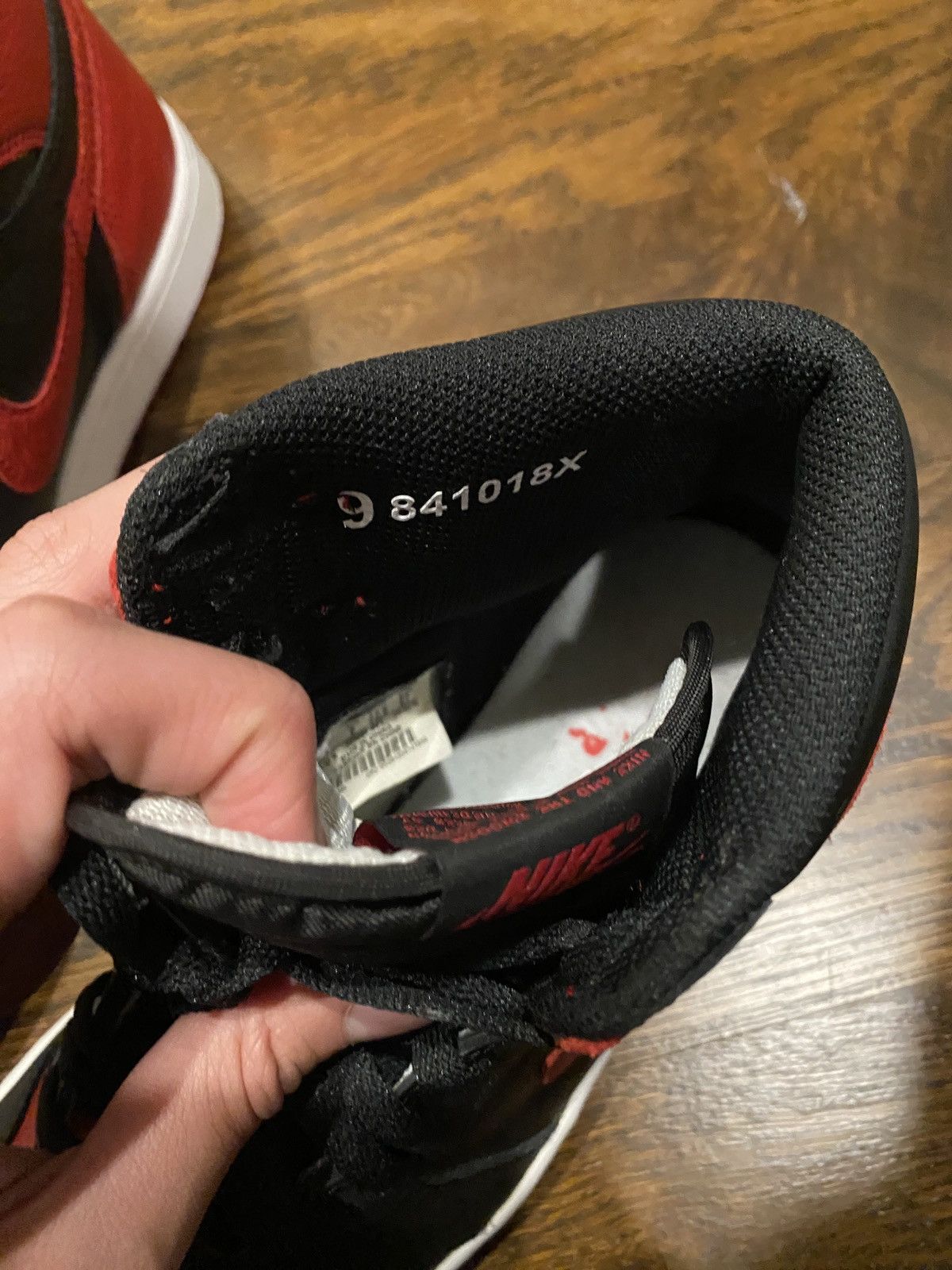 Jordan Brand × Nike Jordan 1 Banned Size US 9 / EU 42 - 4 Thumbnail