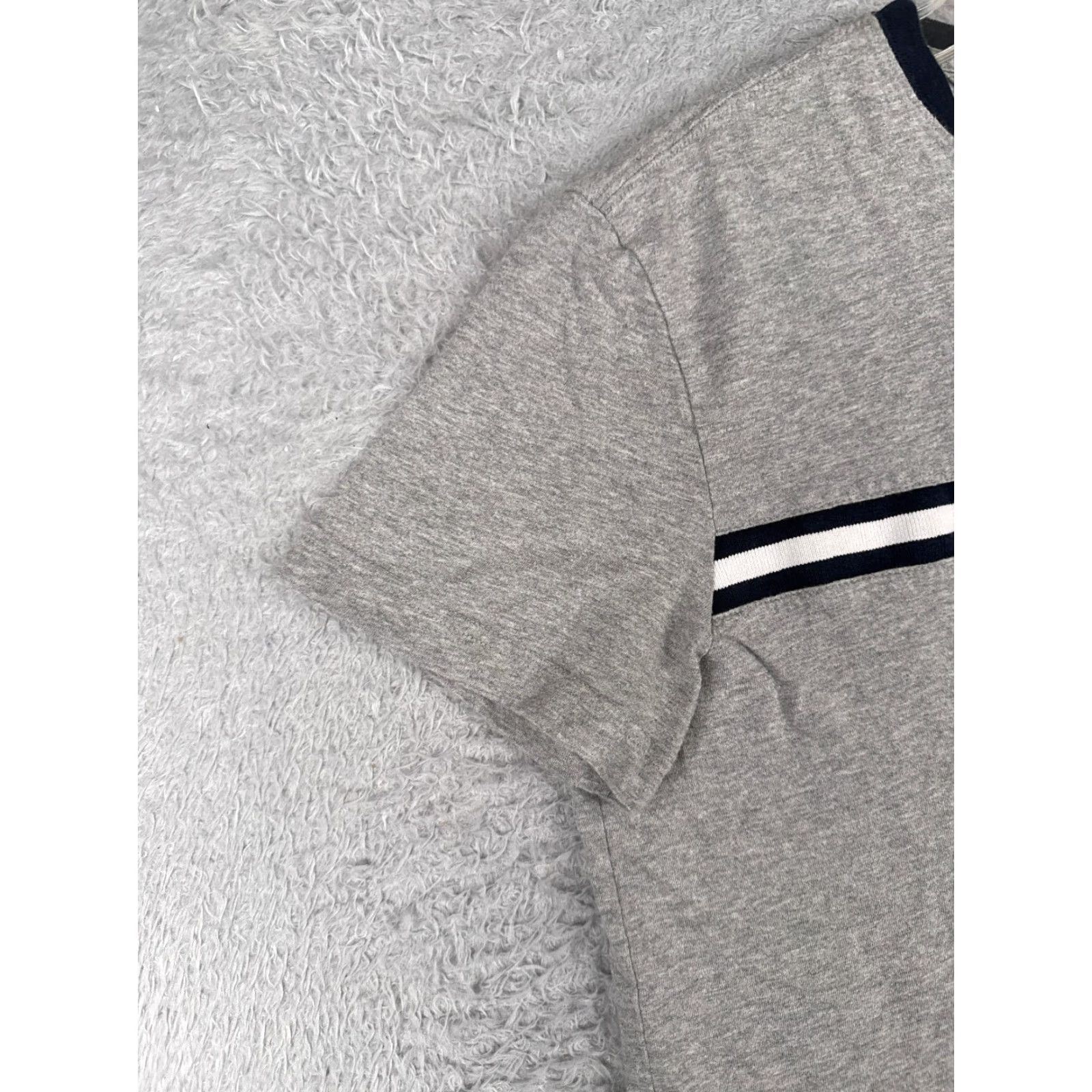 Tommy Hilfiger Tommy Hilfiger Shirt Adult Large Gray Short Sleeve Crew Neck 100% Cotton Logo Tee Mens L Gray 100% Cotton Size US L / EU 52-54 / 3 - 3 Thumbnail