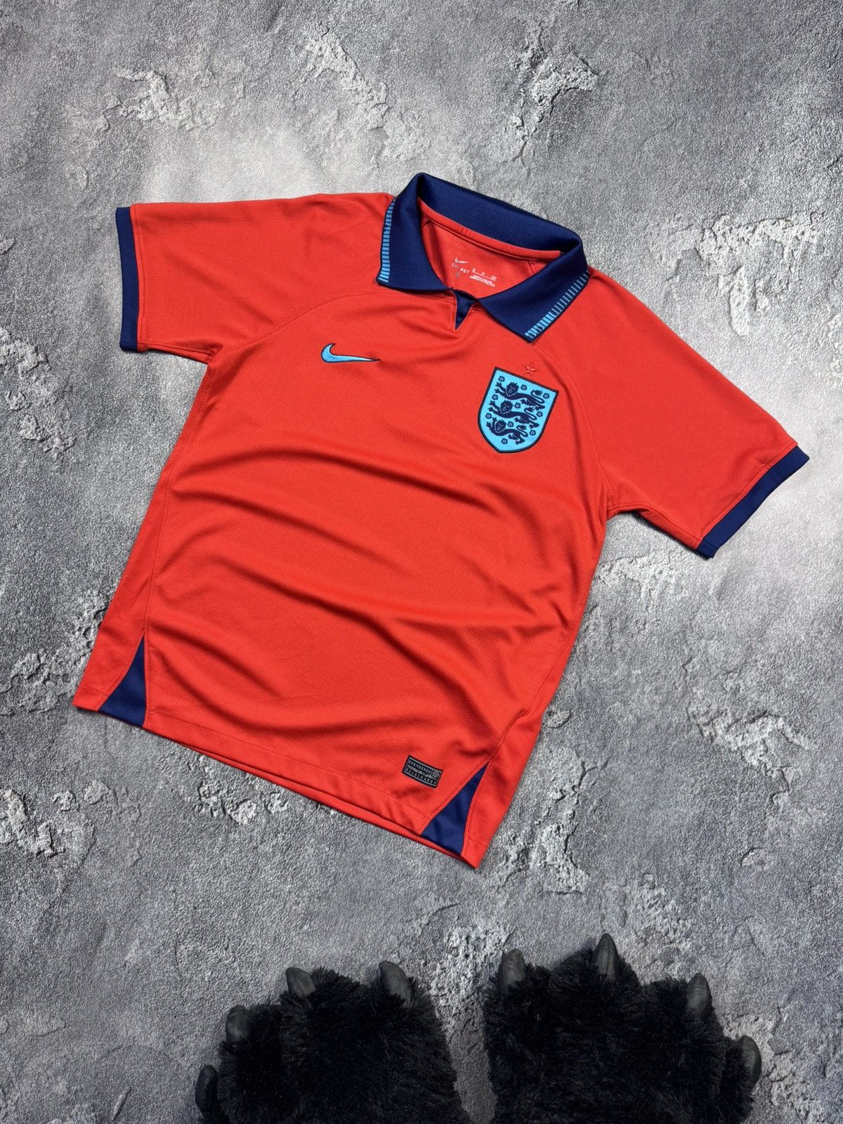 Nike England National Team Nike Away Jersey — Crimson Red Size US S / EU 44-46 / 1 - 1 Thumbnail