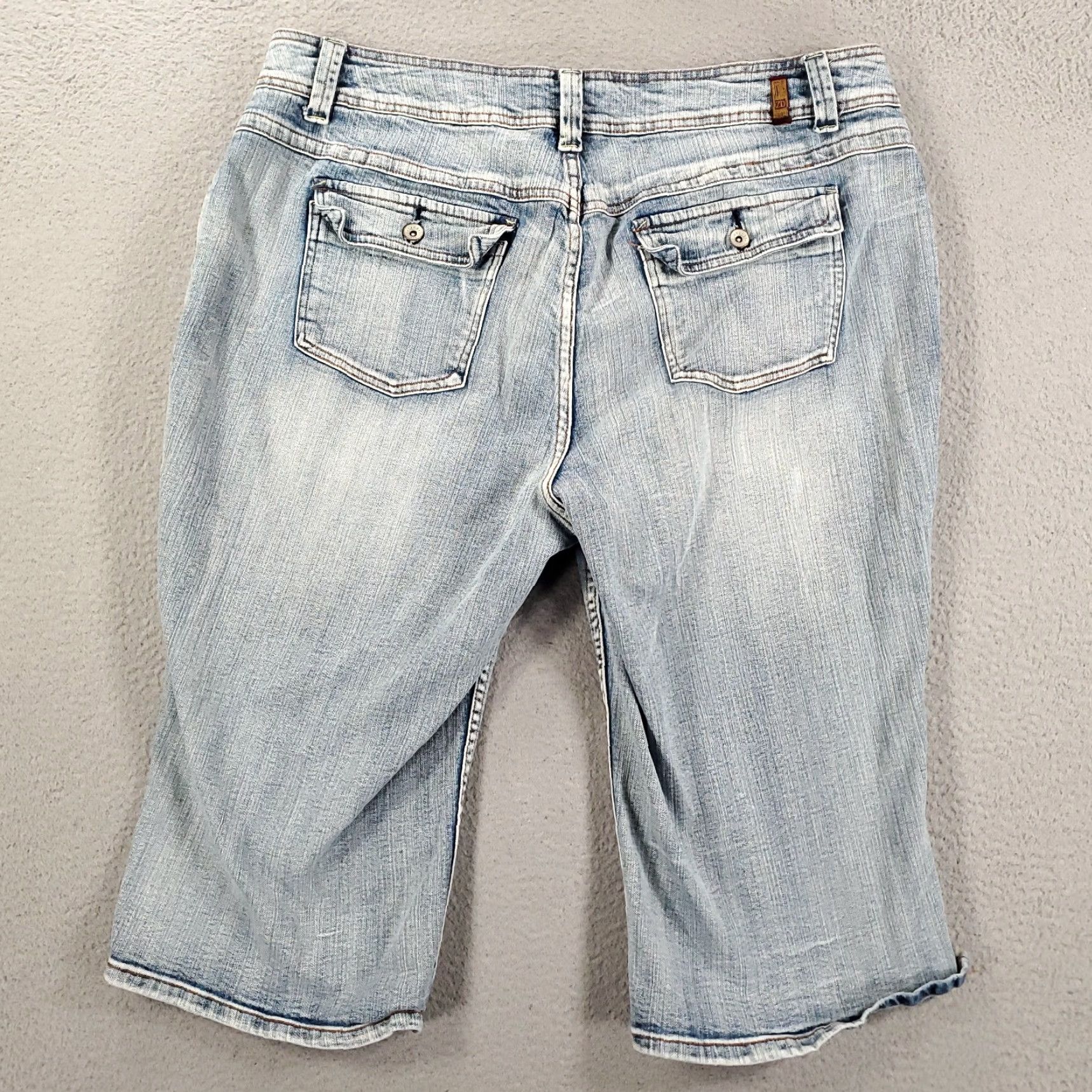 Denime Womens Cropped Jeans Size 20 Light Wash Denim 19 Inch Inseam Stretch 42x19 Jeans Zana Di Plus Pink? Size 42" / US 20 - 8 Thumbnail