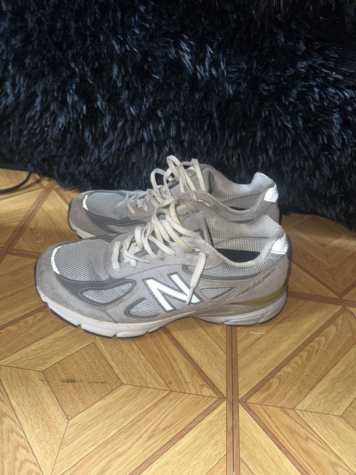 New Balance New Balance 990v4 Grey Size US 9.5 / EU 42-43 - 3 Thumbnail