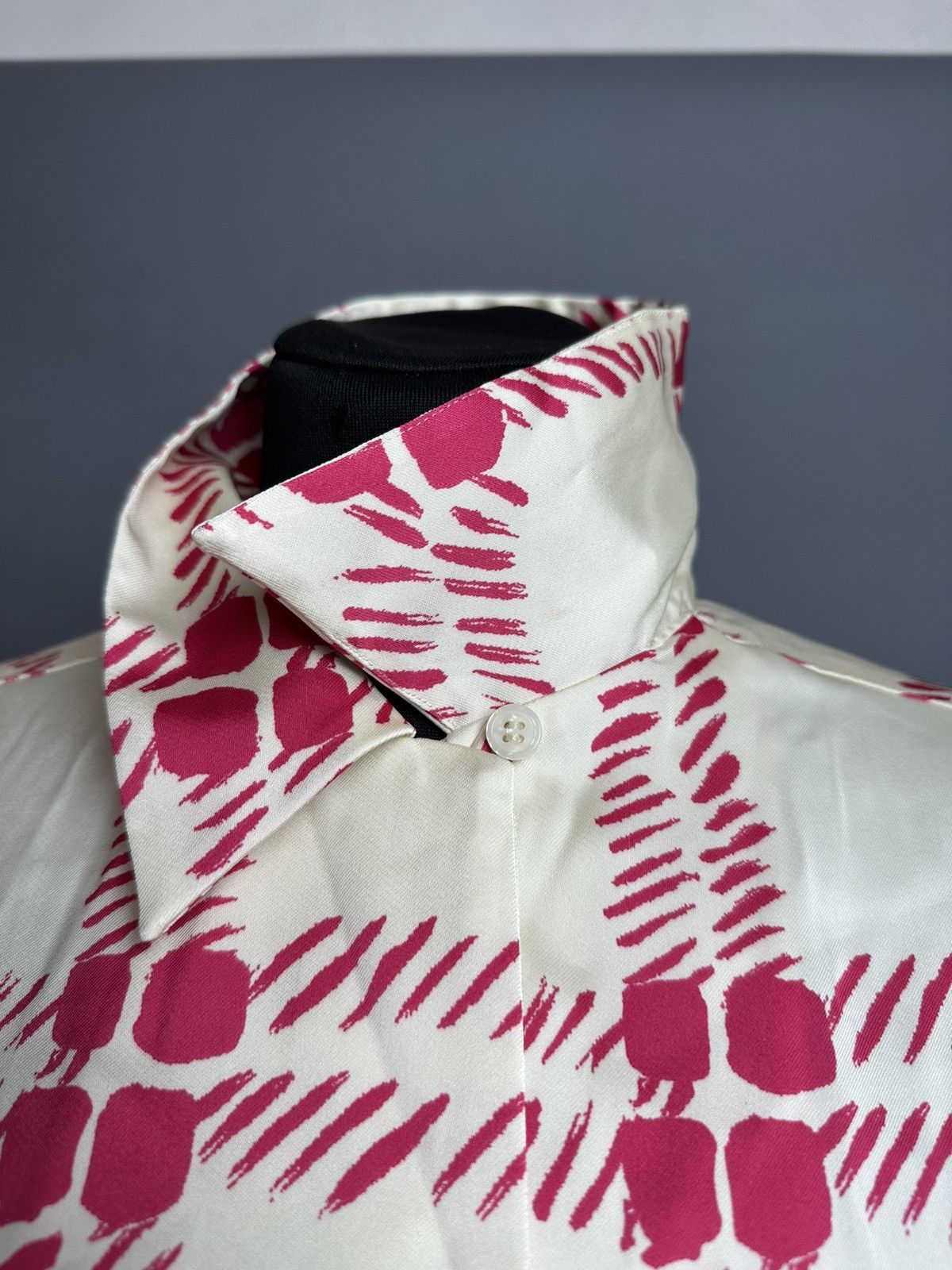 Marni Marni Uniqlo Silky Satin Open Collar Shirt Small Size S / US 4 / IT 40 - 4 Thumbnail