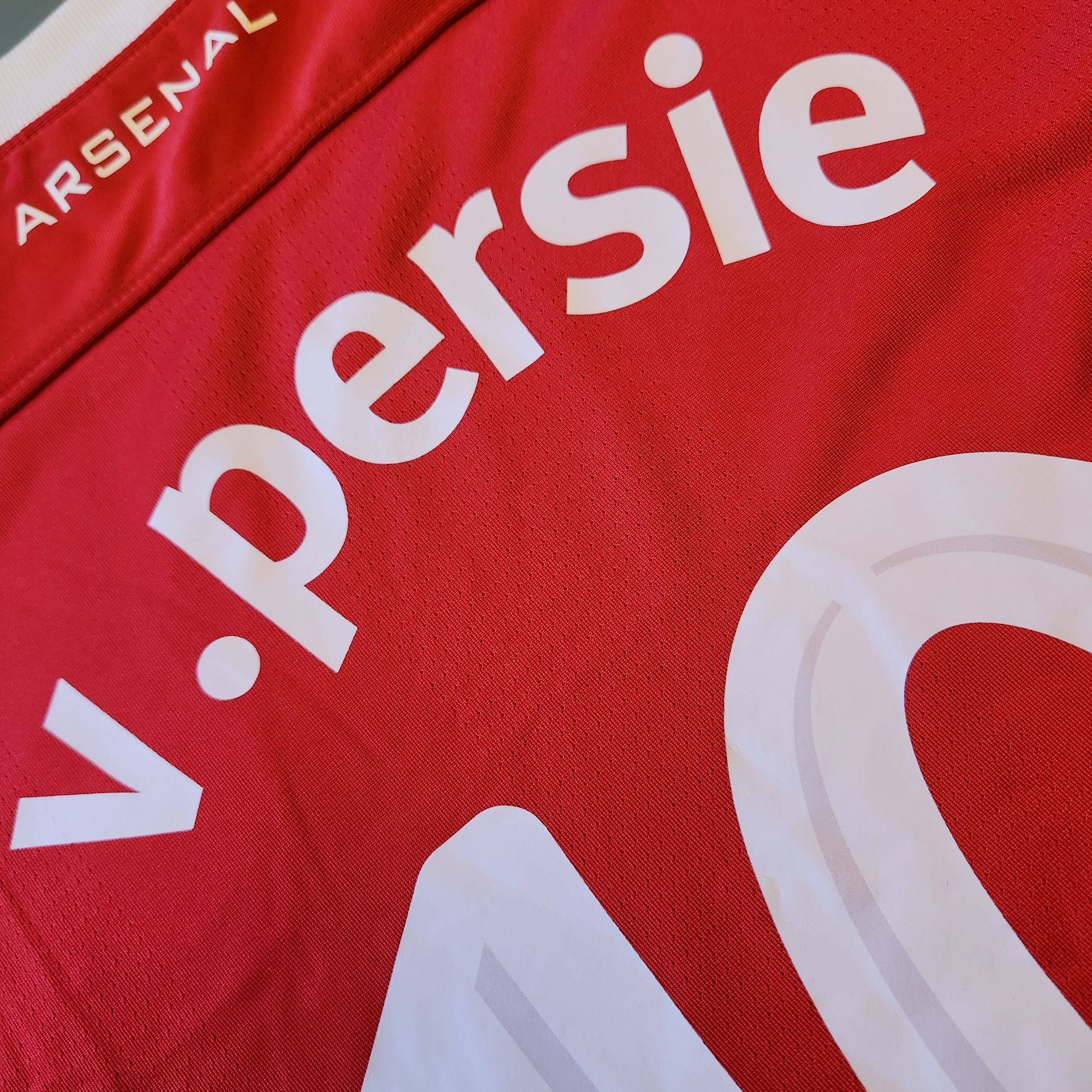 Nike Authentic Retro Arsenal van PERSIE 2010-2011 Home Jersey Size US L / EU 52-54 / 3 - 4 Thumbnail