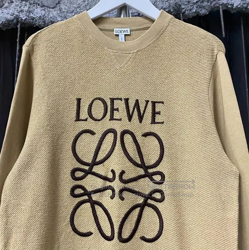 Loewe Loewe Khaki Long Sleeve Sweatshirt for Women . Size XS / US 0-2 / IT 36-38 - 3 Thumbnail