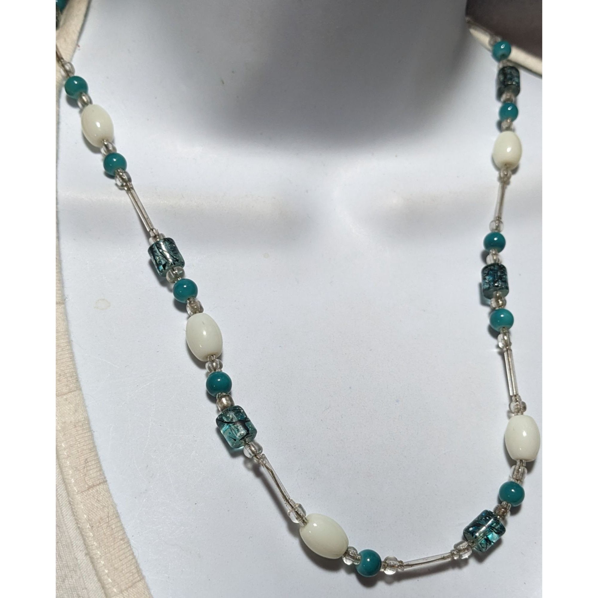 Other Blue And White Glass Beaded Toggle Necklace Size ONE SIZE - 6 Thumbnail