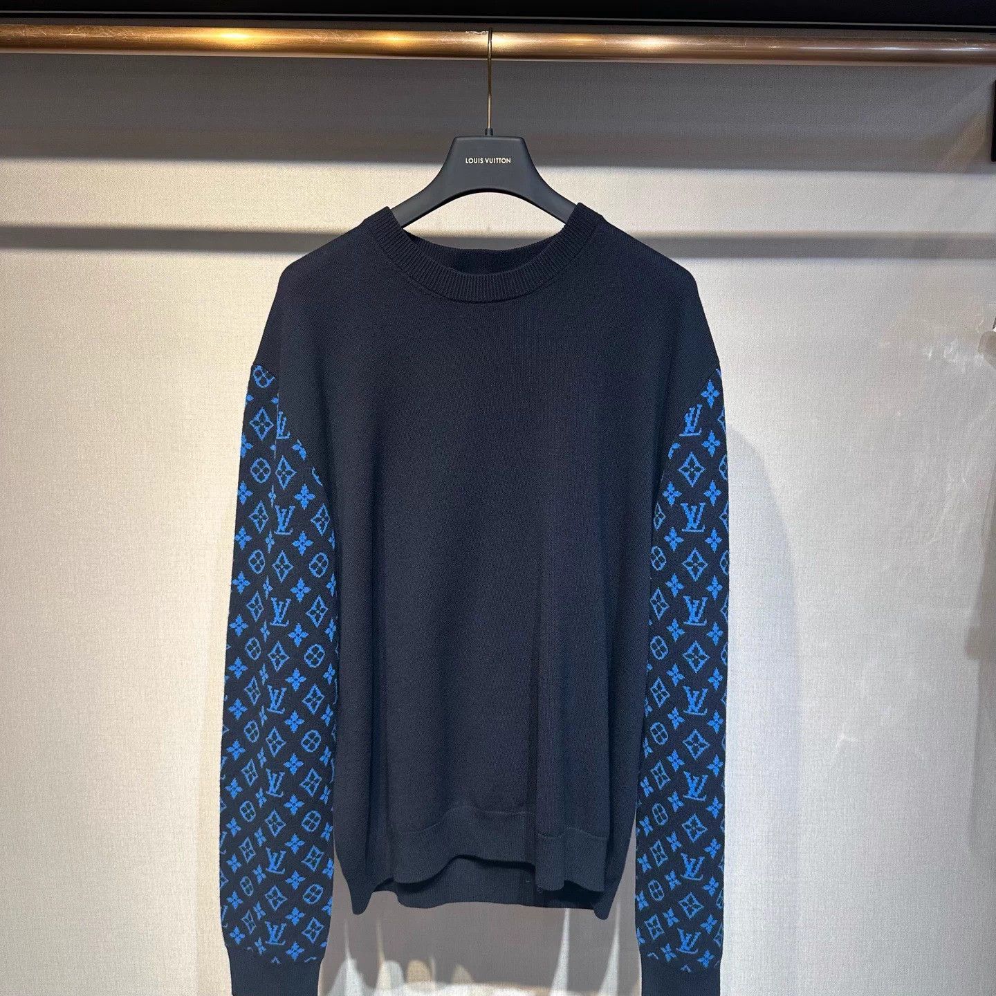 Louis Vuitton LV Monogram black blue cblk crewneck sweater L NWT Size US L / EU 52-54 / 3 - 1 Thumbnail