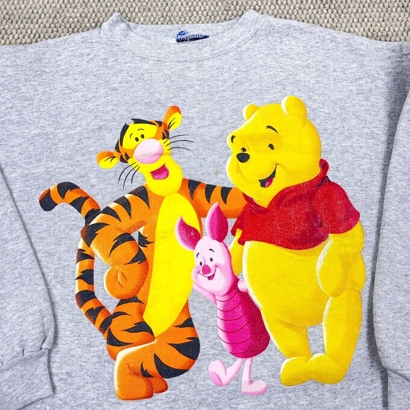 Disney VINTAGE Pooh Sweatshirt Women 2XL Gray Crew Neck Graphic Print Embroidered Poly Cotton Blend Disney Winnie The Pooh Sweatshirt Girls Ladies Womens Size XXL / US 16-18 / IT 52-54 - 2 Thumbnail