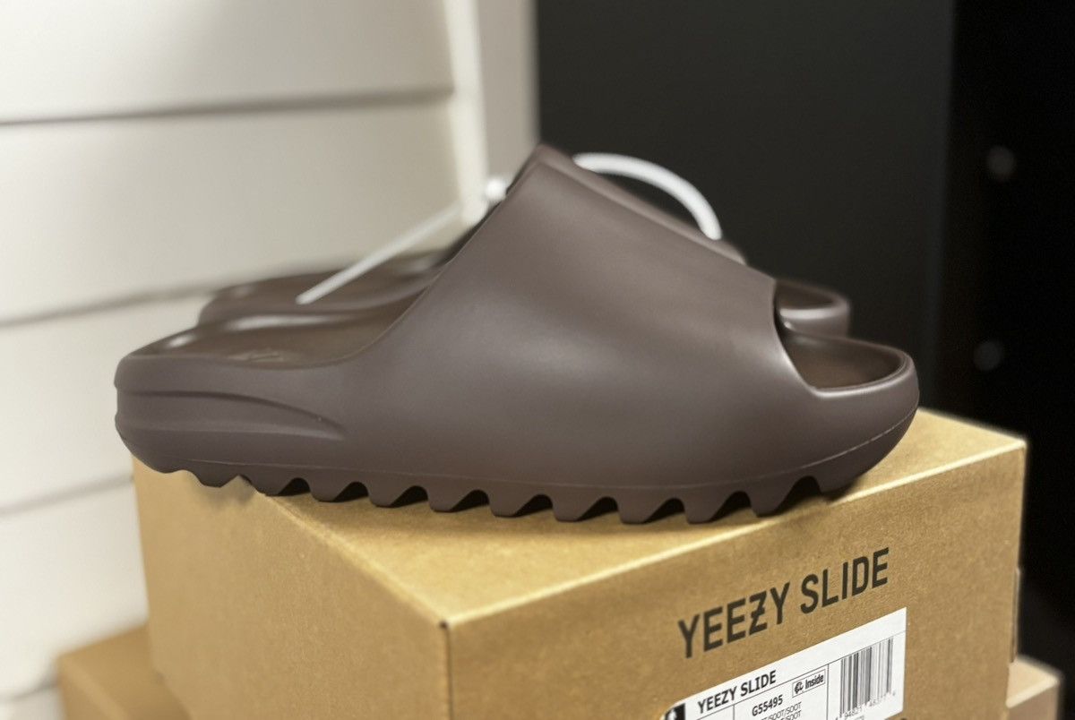 Adidas × Kanye West × Yeezy Yeezy Slide Soot 🚨First Release🚨 Size US 8 / EU 41 - 1 Thumbnail