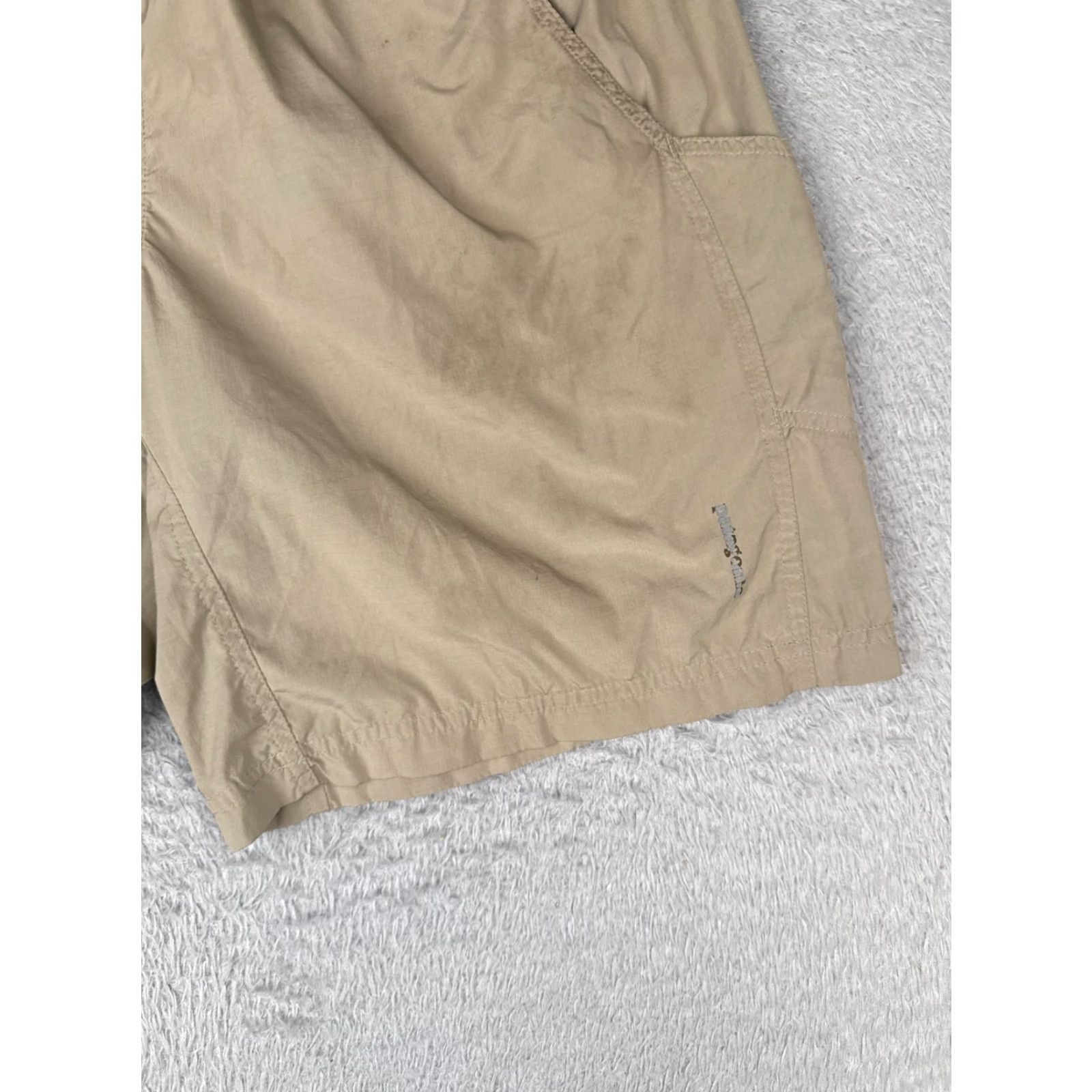 Patagonia Patagonia Shorts Men L Beige Nylon 9" Drawstring Elastic Waist Lined Casual Beach Gym Run 100% Nylon Size US 33 - 2 Thumbnail