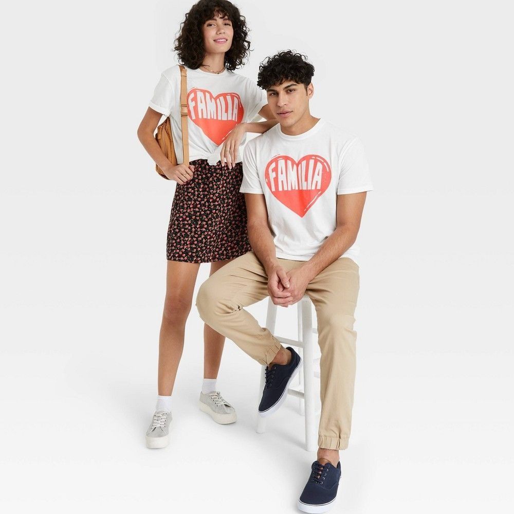 Other Adult Gender Inclusive Familia Short Sleeve T-Shirt Medium Size M / US 6-8 / IT 42-44 - 2 Thumbnail