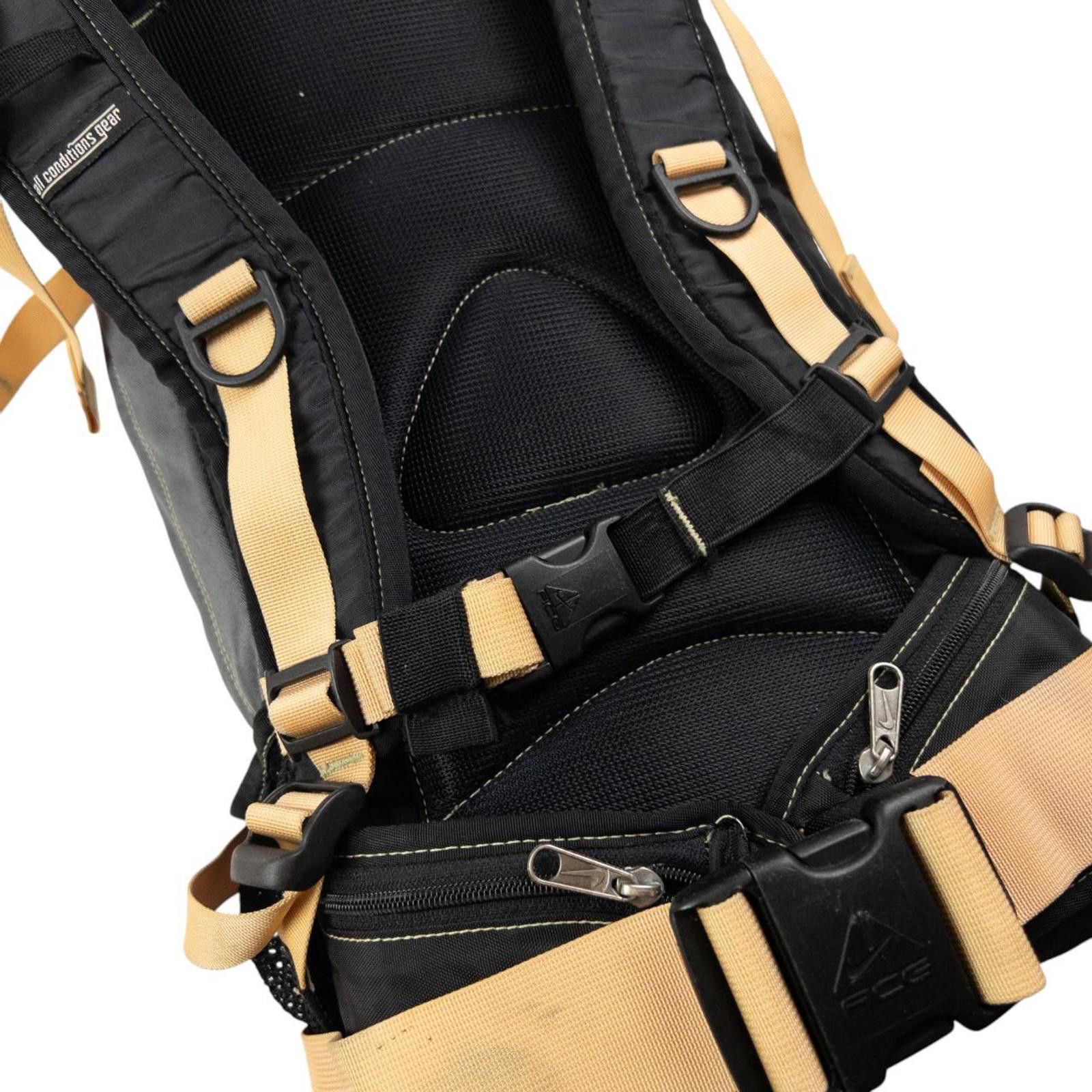 Nike Vintage Nike ACG Buckle Backpack Size ONE SIZE - 7 Thumbnail
