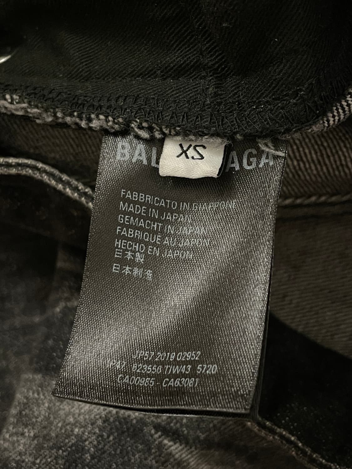 Balenciaga Balenciaga Distressed denim jeans Size US 30 / EU 46 - 7 Thumbnail