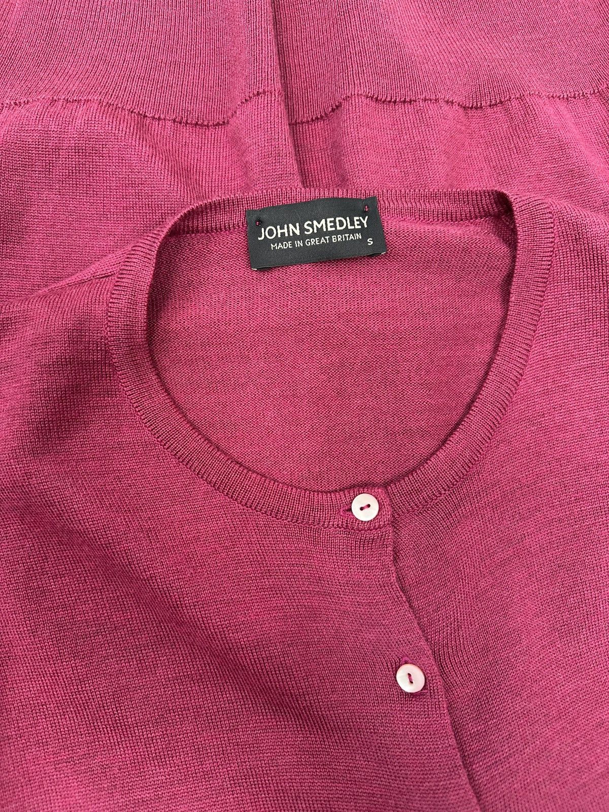 John Smedley JOHN SMEDLEY 100% Merino Wool Fuchsia Cardigan Sweater Size S / US 4 / IT 40 - 4 Thumbnail