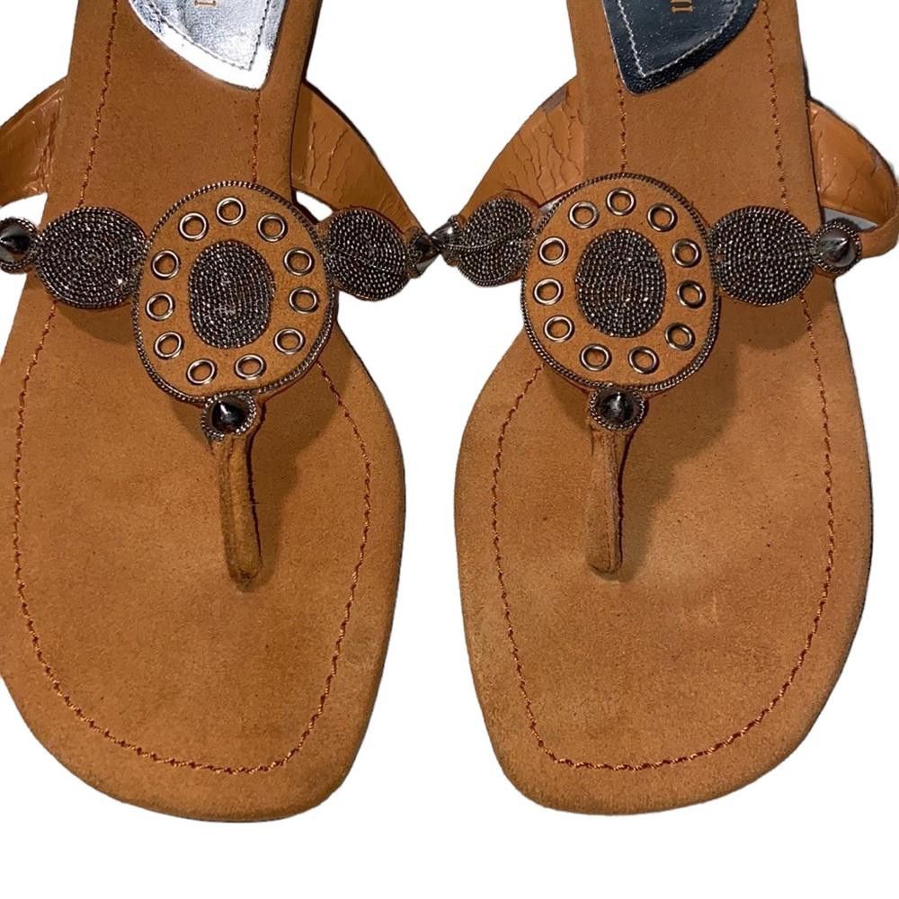 Designer Enzo Angiolini l Tan Studded Thong Sandals Size 8 Size US 8 / IT 38 - 2 Thumbnail