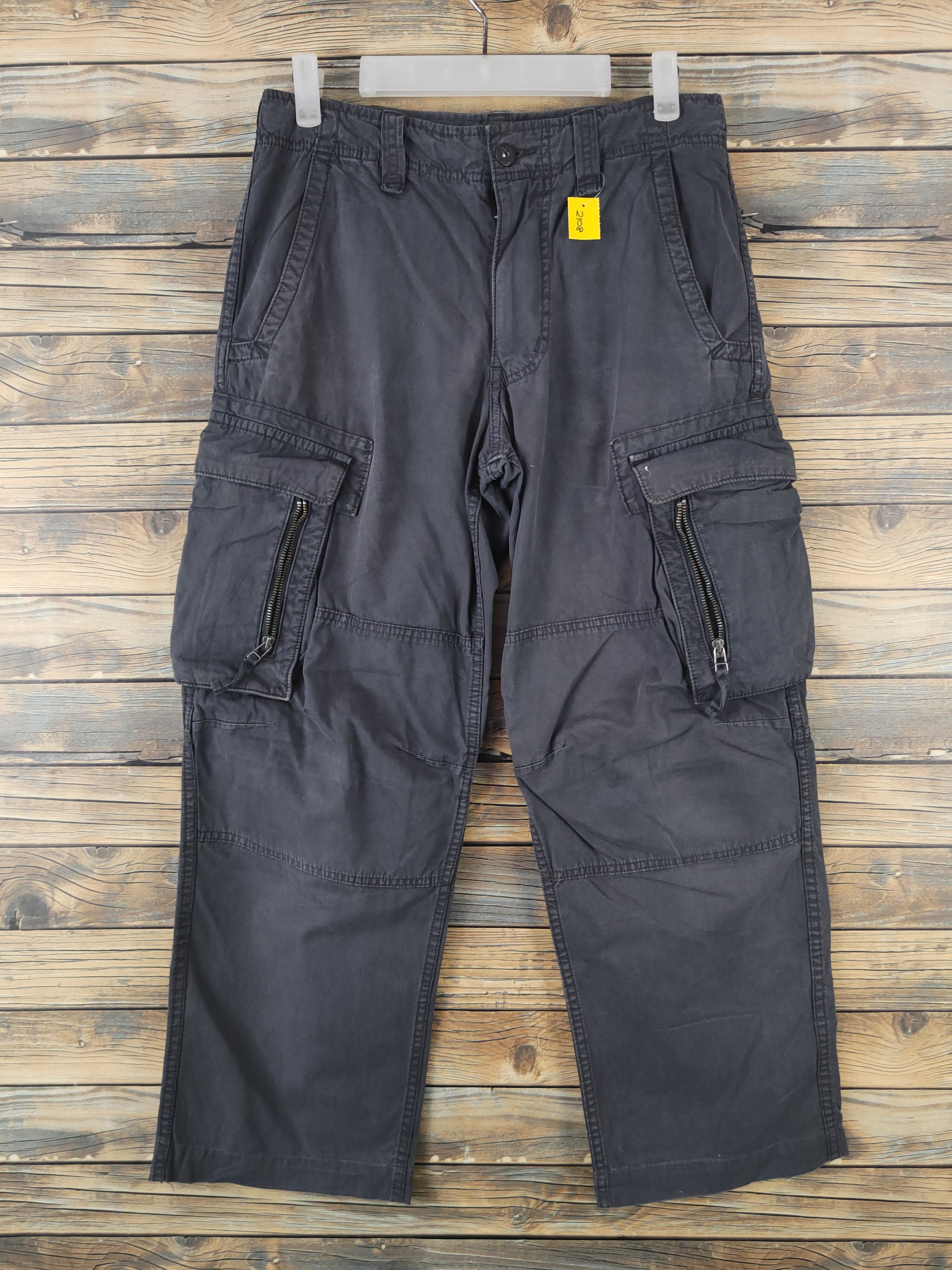 Japanese Brand DL Uniqlo Dark Gray Multipocket Cargo Pants #2108 Size US 30 / EU 46 - 1 Thumbnail