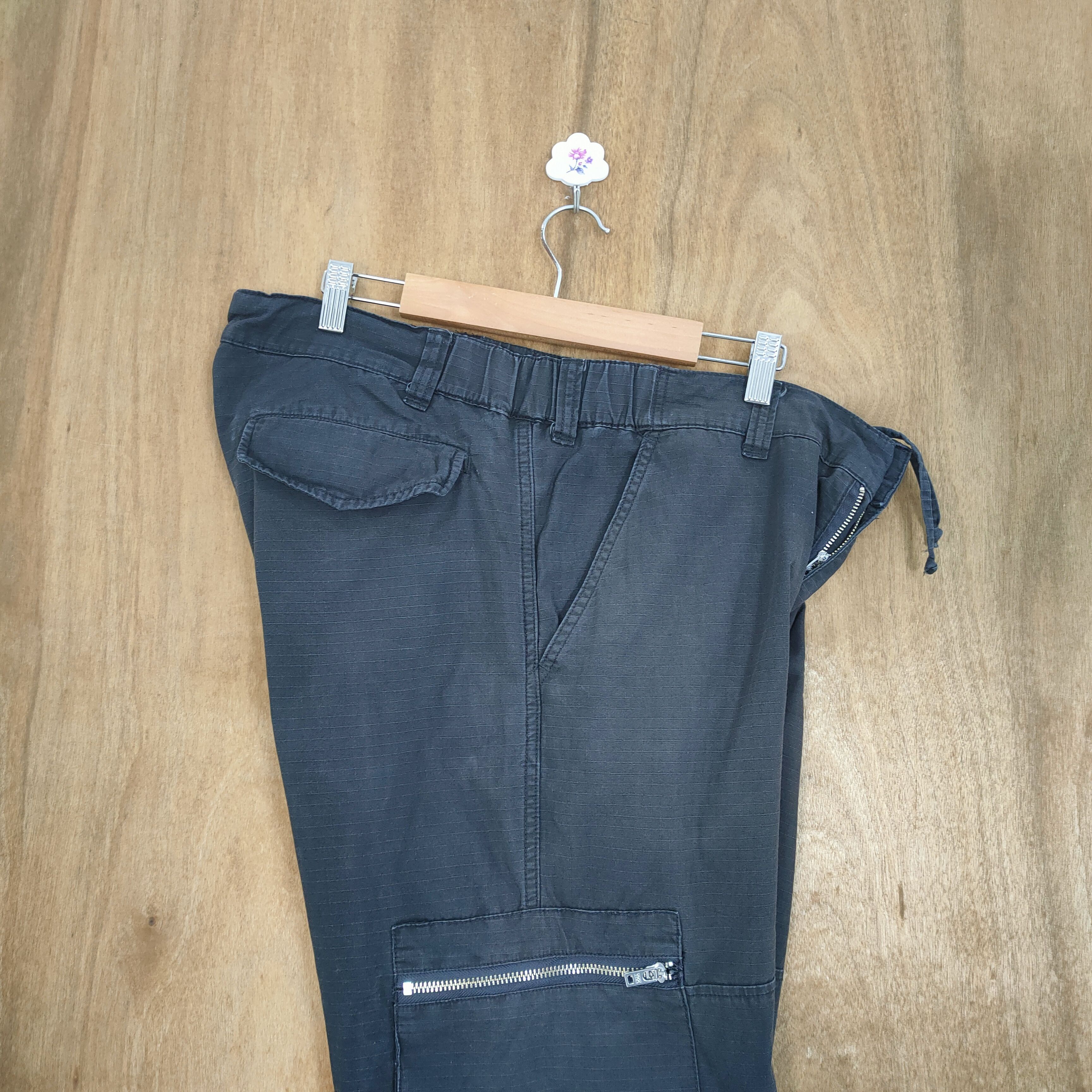 Adidas ADIDAS BLACK CARGO PANTS Size US 34 / EU 50 - 14 Thumbnail